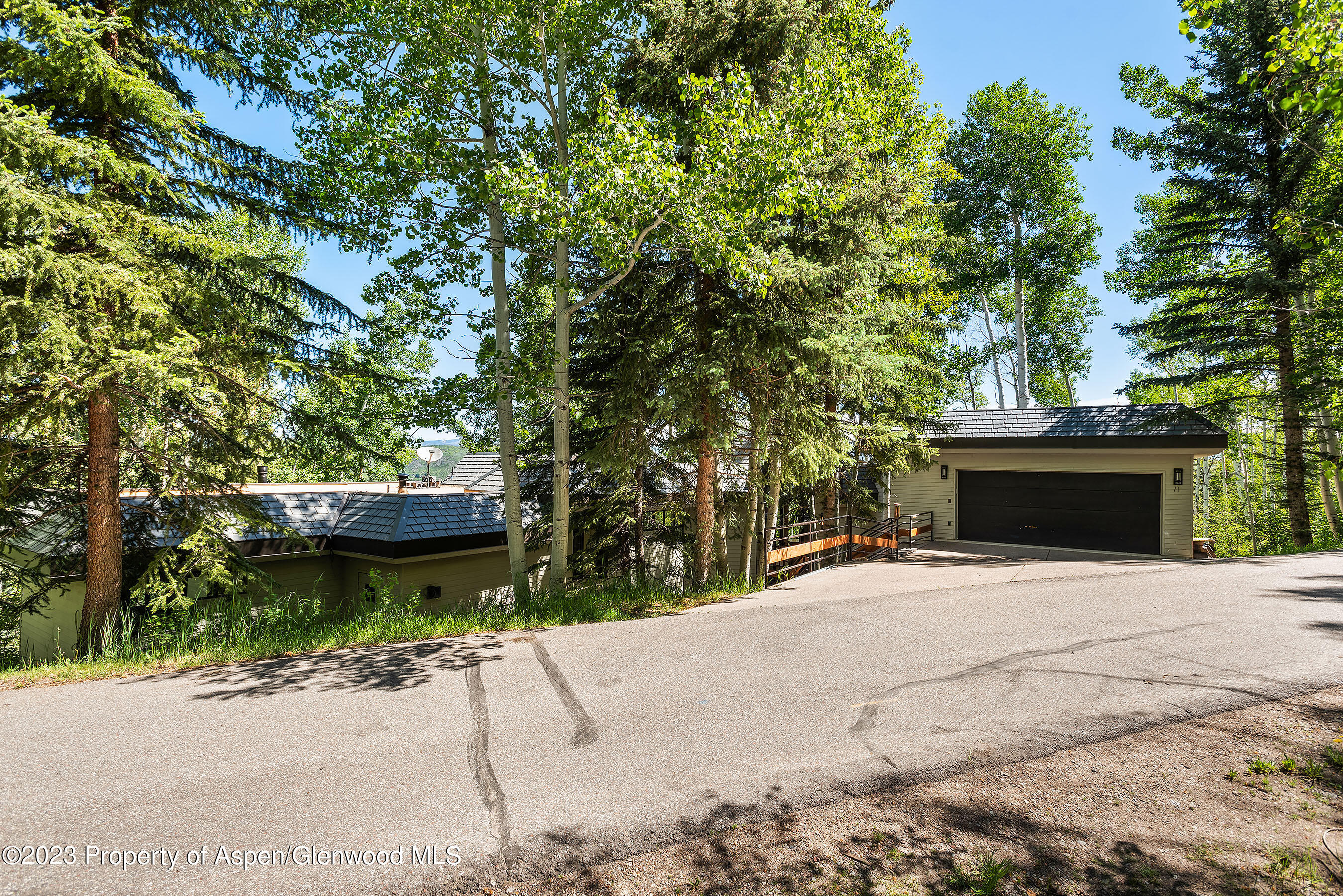 Snowmass Village, Colorado 81615, United States, 4 Bedrooms Bedrooms, ,5 BathroomsBathrooms,Residential,Active,72444