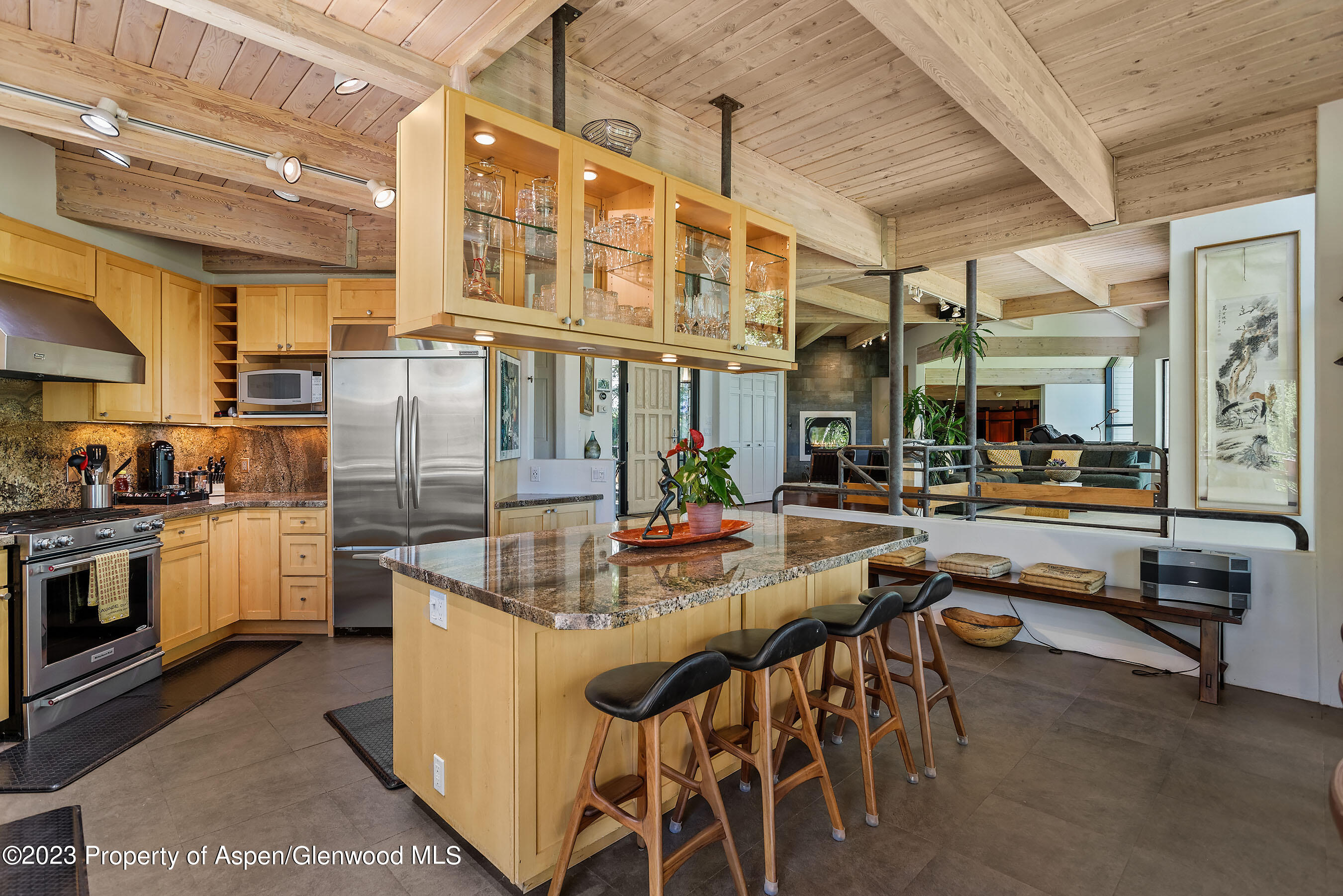 Snowmass Village, Colorado 81615, United States, 4 Bedrooms Bedrooms, ,5 BathroomsBathrooms,Residential,Active,72444