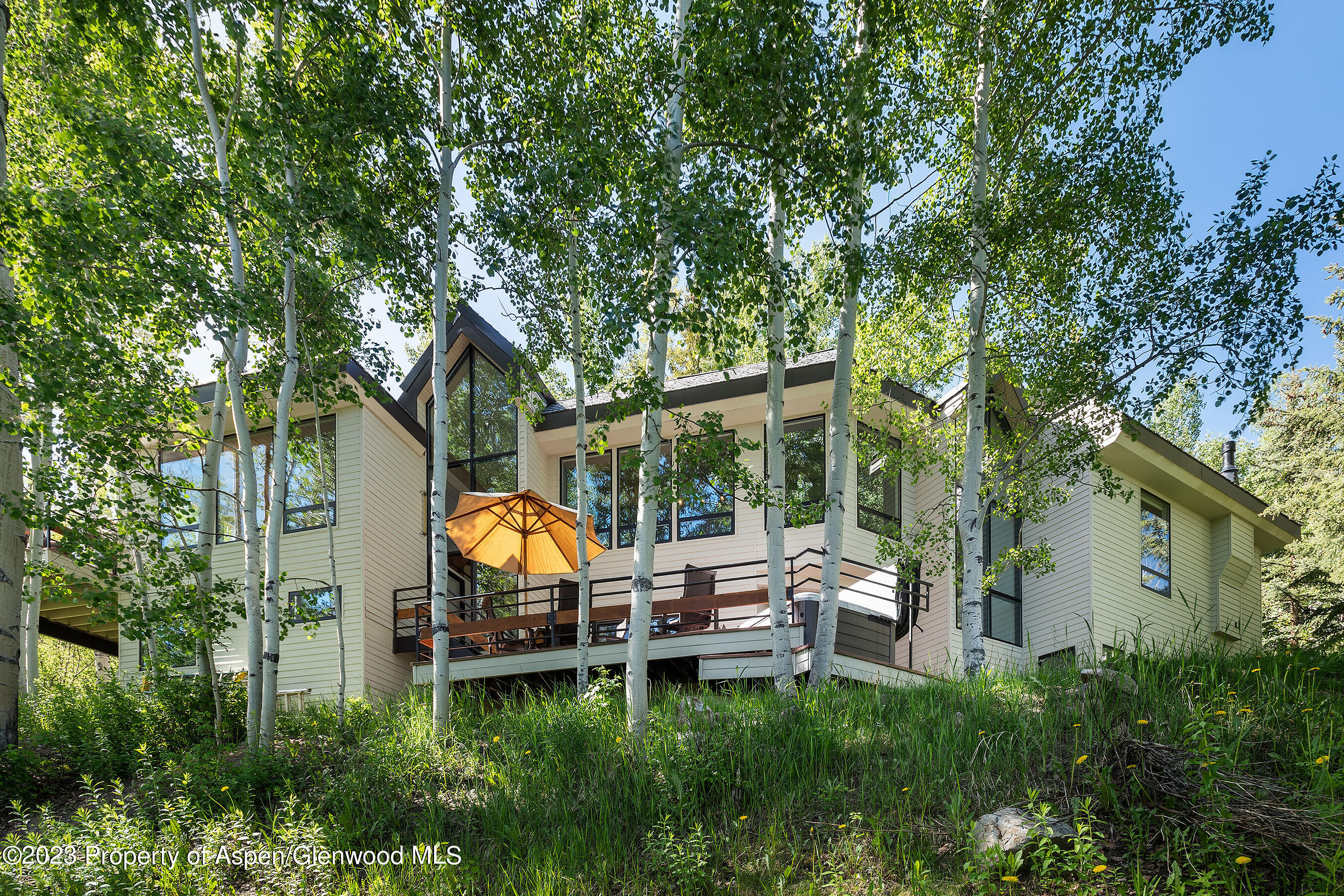 Snowmass Village, Colorado 81615, United States, 4 Bedrooms Bedrooms, ,5 BathroomsBathrooms,Residential,Active,72444