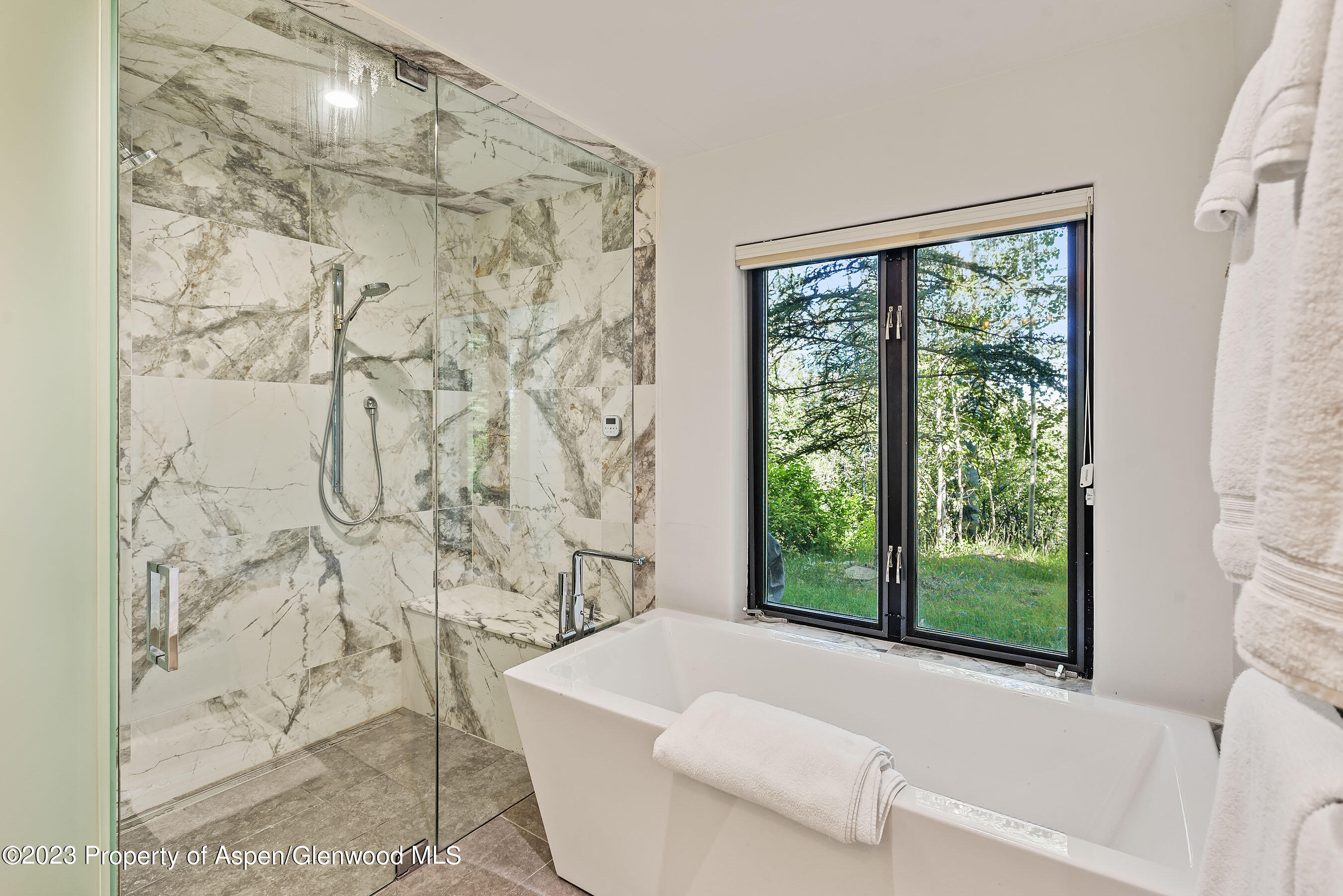 Snowmass Village, Colorado 81615, United States, 4 Bedrooms Bedrooms, ,5 BathroomsBathrooms,Residential,Active,72444