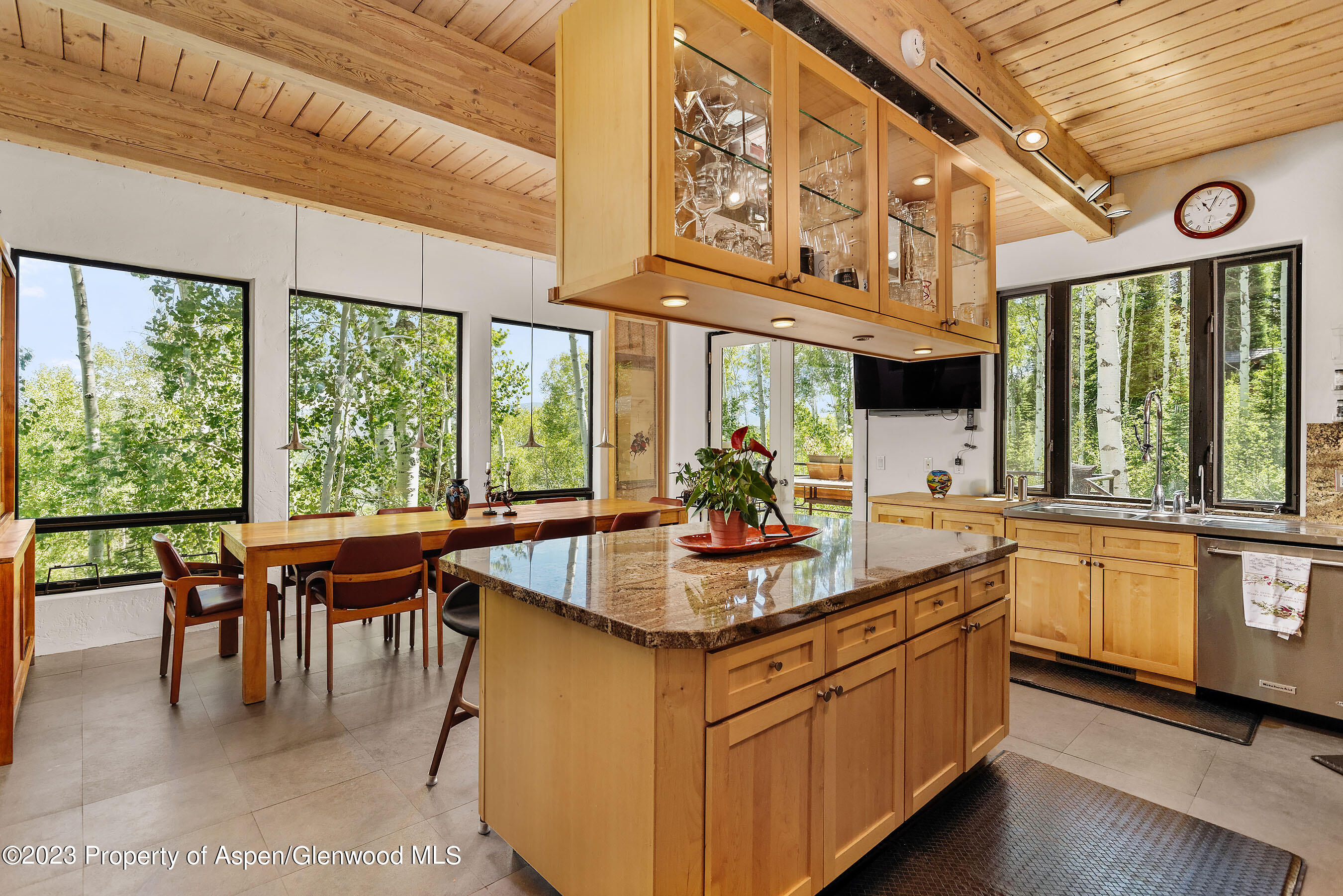 Snowmass Village, Colorado 81615, United States, 4 Bedrooms Bedrooms, ,5 BathroomsBathrooms,Residential,Active,72444