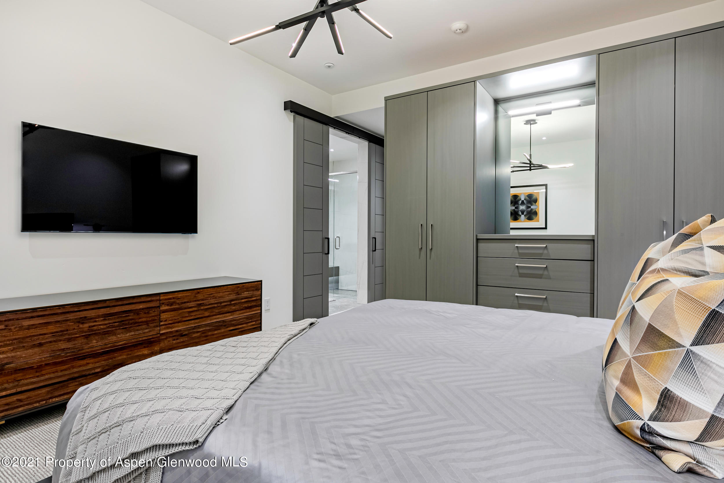 Aspen, Colorado 81611, United States, 4 Bedrooms Bedrooms, ,5 BathroomsBathrooms,Residential,Active,75556