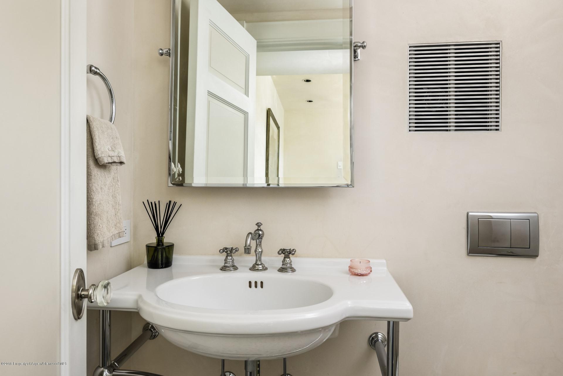 Aspen, Colorado 81611, United States, 5 Bedrooms Bedrooms, ,6 BathroomsBathrooms,Residential,Active,75561