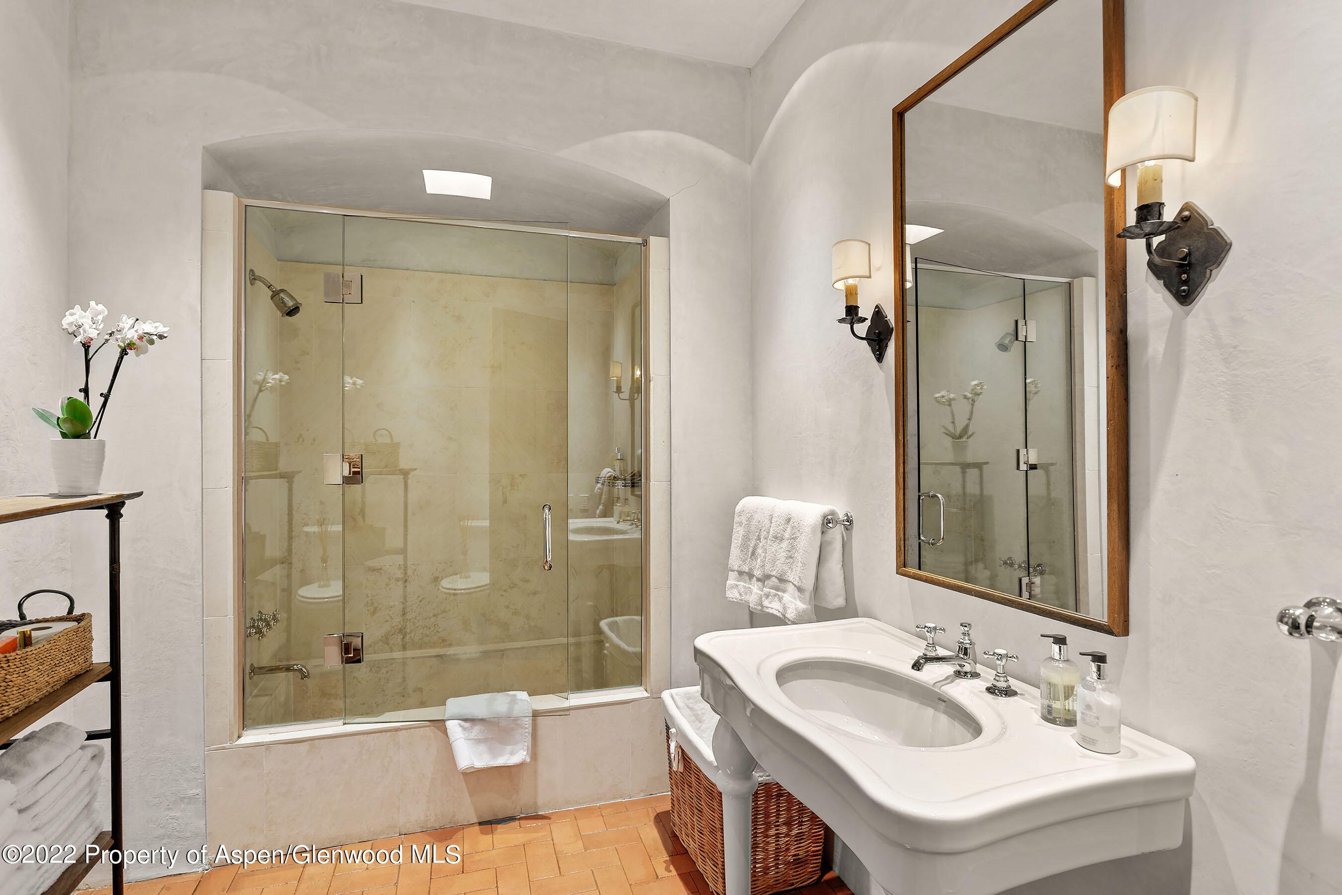 Aspen, Colorado 81611, United States, 4 Bedrooms Bedrooms, ,5 BathroomsBathrooms,Residential,Active,75177