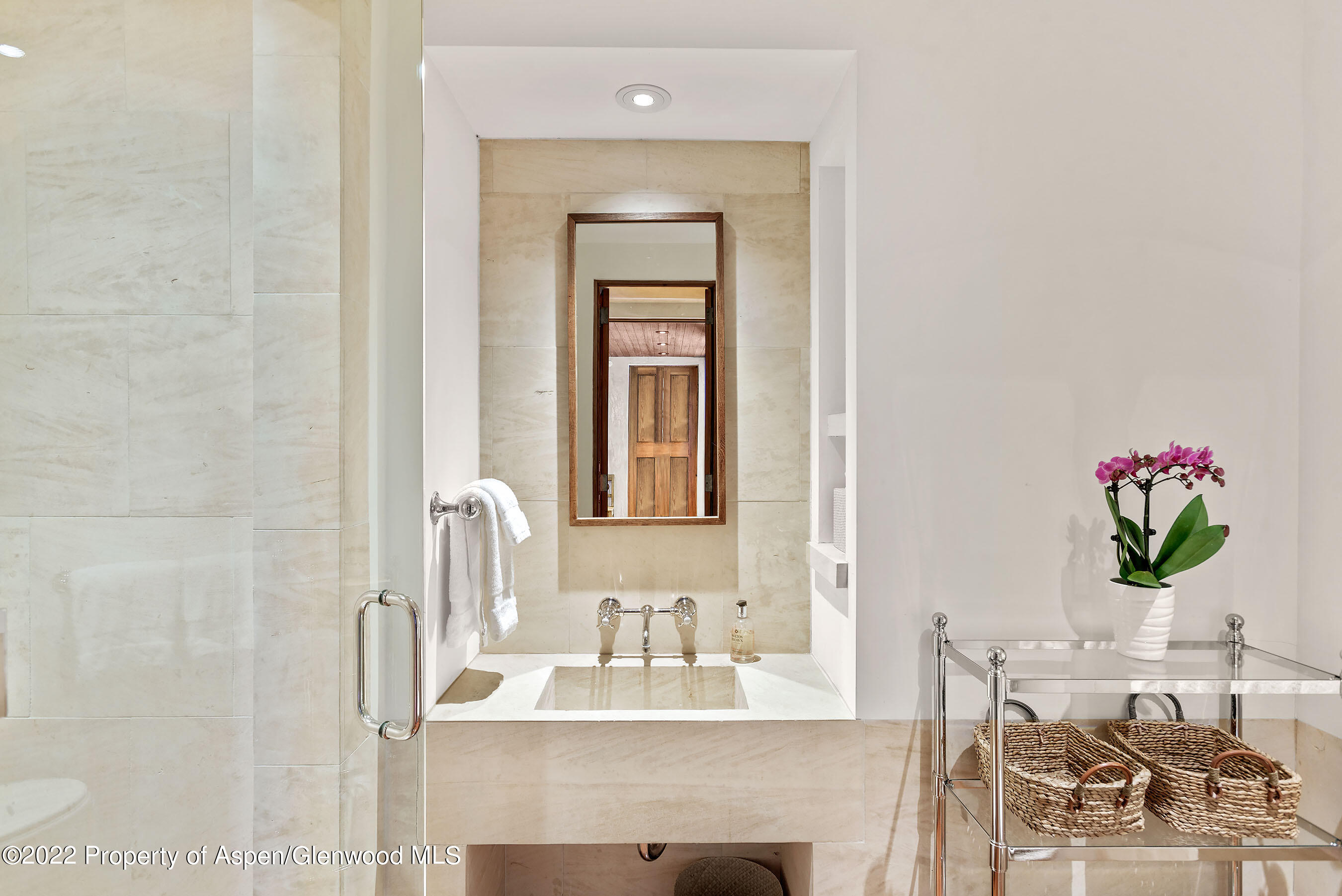 Aspen, Colorado 81611, United States, 4 Bedrooms Bedrooms, ,5 BathroomsBathrooms,Residential,Active,75177