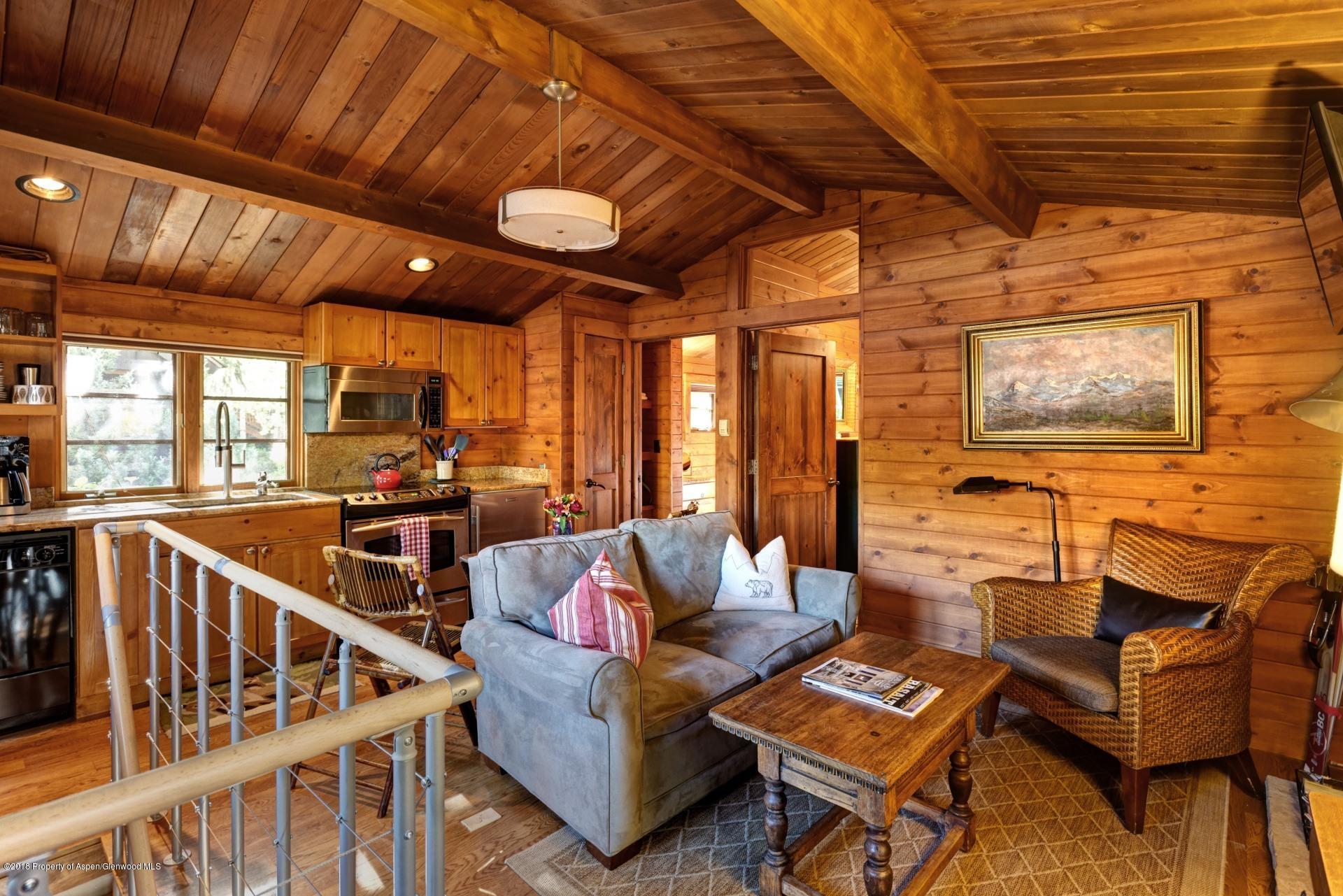 Aspen, Colorado 81611, United States, 1 Bedroom Bedrooms, ,1 BathroomBathrooms,Residential,Active,214500