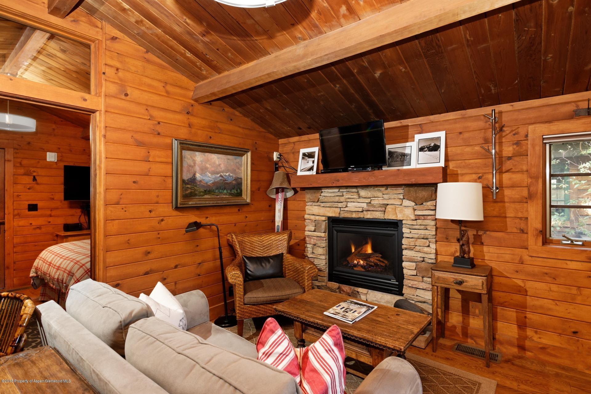 Aspen, Colorado 81611, United States, 1 Bedroom Bedrooms, ,1 BathroomBathrooms,Residential,Active,214500