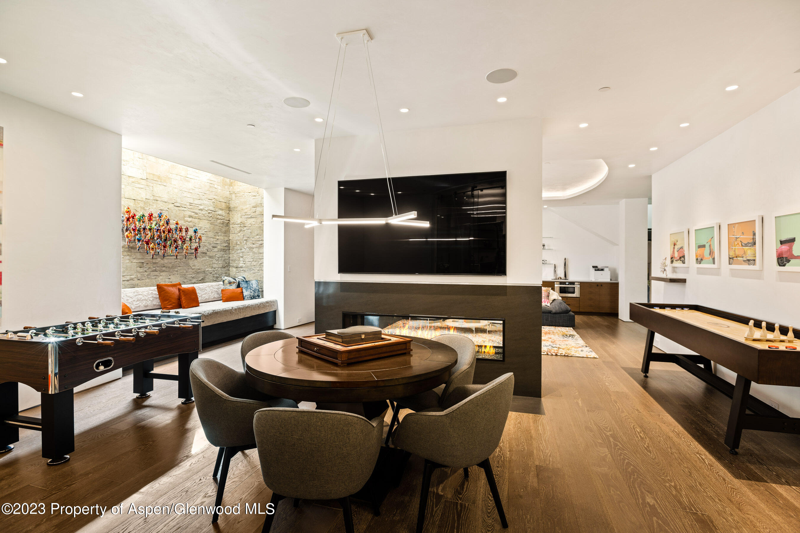 Aspen, Colorado 81611, United States, 6 Bedrooms Bedrooms, ,9 BathroomsBathrooms,Residential,Active,73018