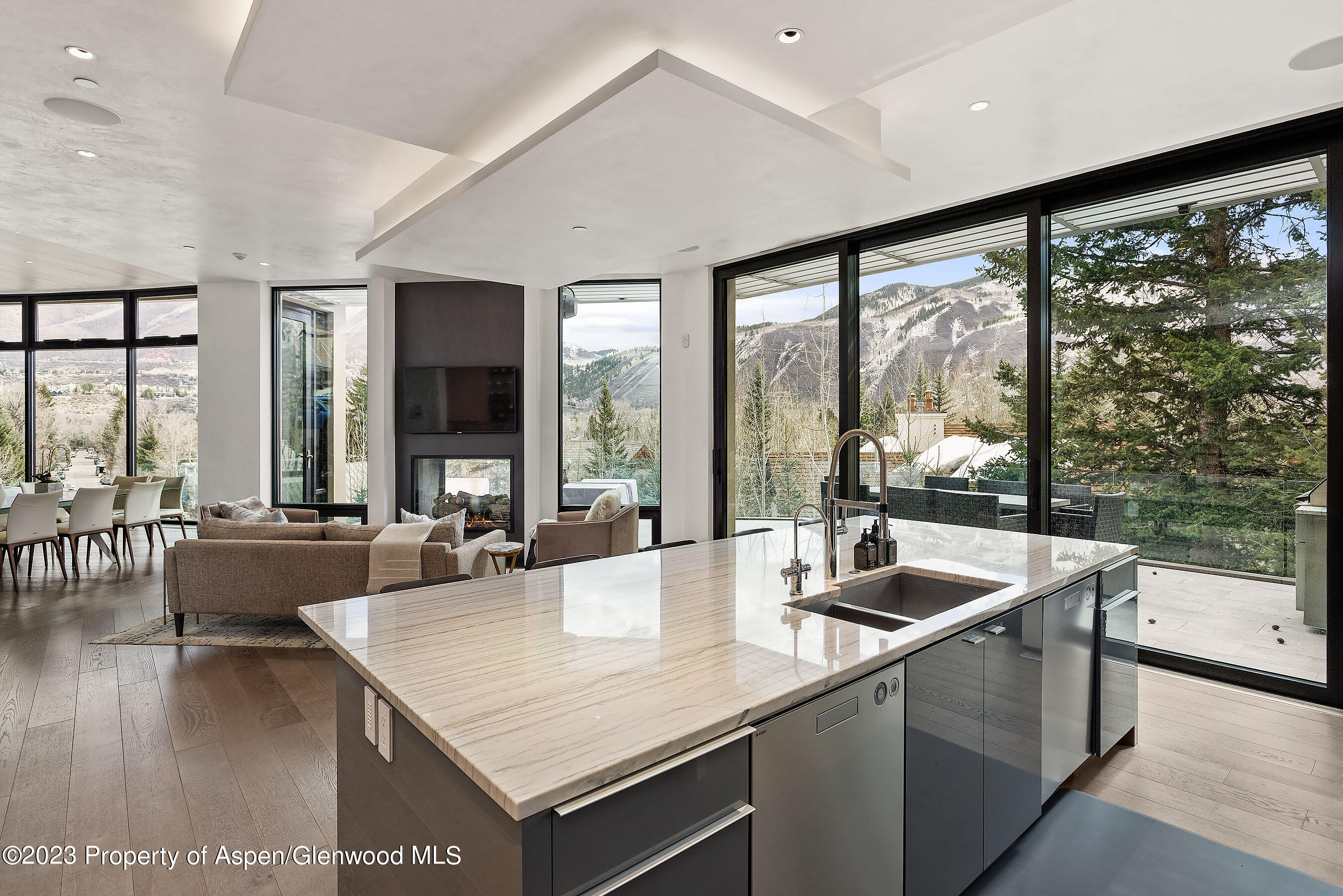 Aspen, Colorado 81611, United States, 6 Bedrooms Bedrooms, ,9 BathroomsBathrooms,Residential,Active,73018