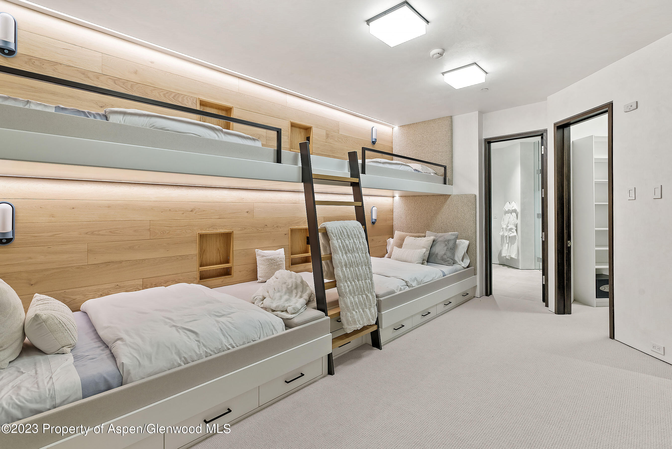 Aspen, Colorado 81611, United States, 6 Bedrooms Bedrooms, ,9 BathroomsBathrooms,Residential,Active,73018