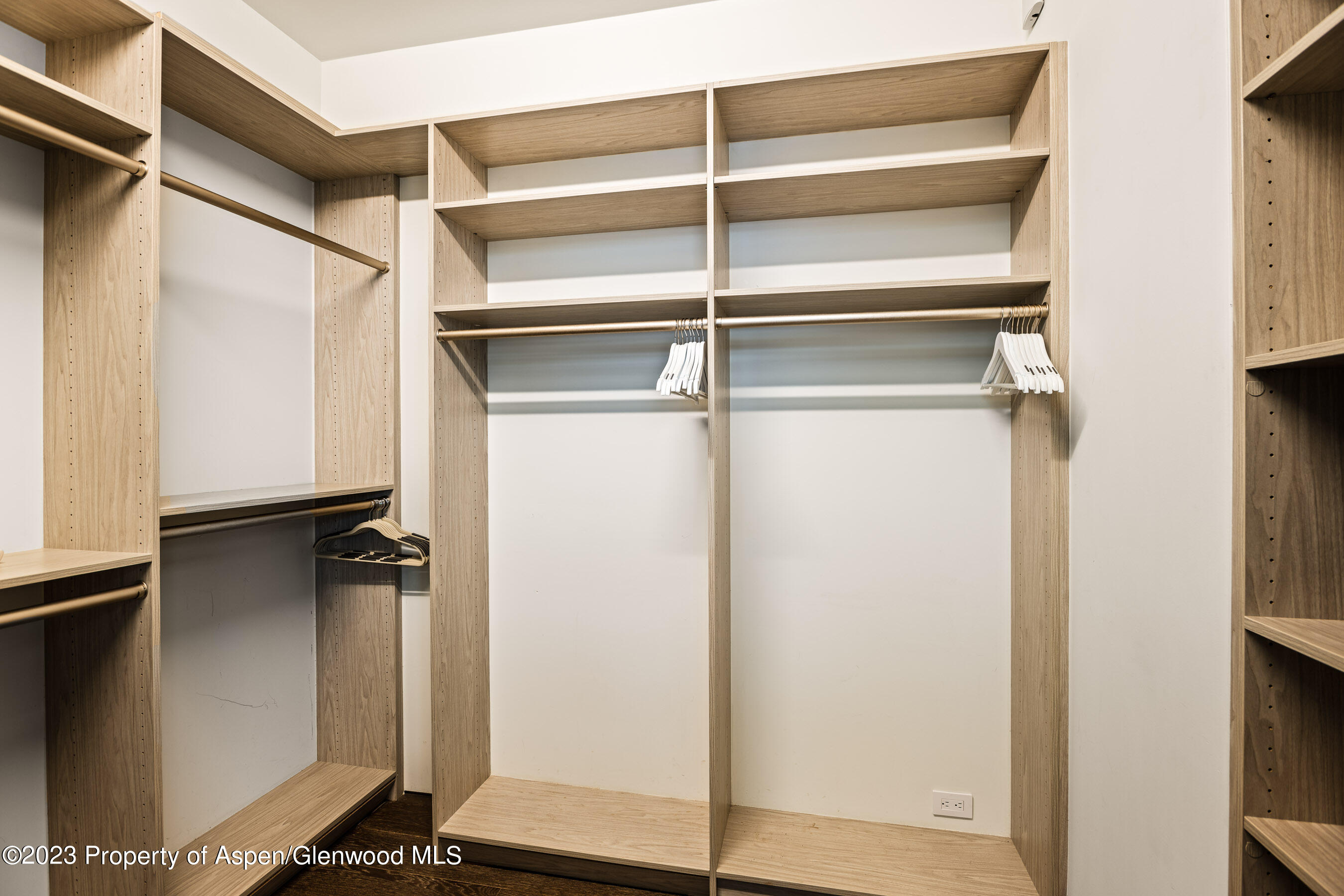 Aspen, Colorado 81611, United States, 6 Bedrooms Bedrooms, ,9 BathroomsBathrooms,Residential,Active,73018