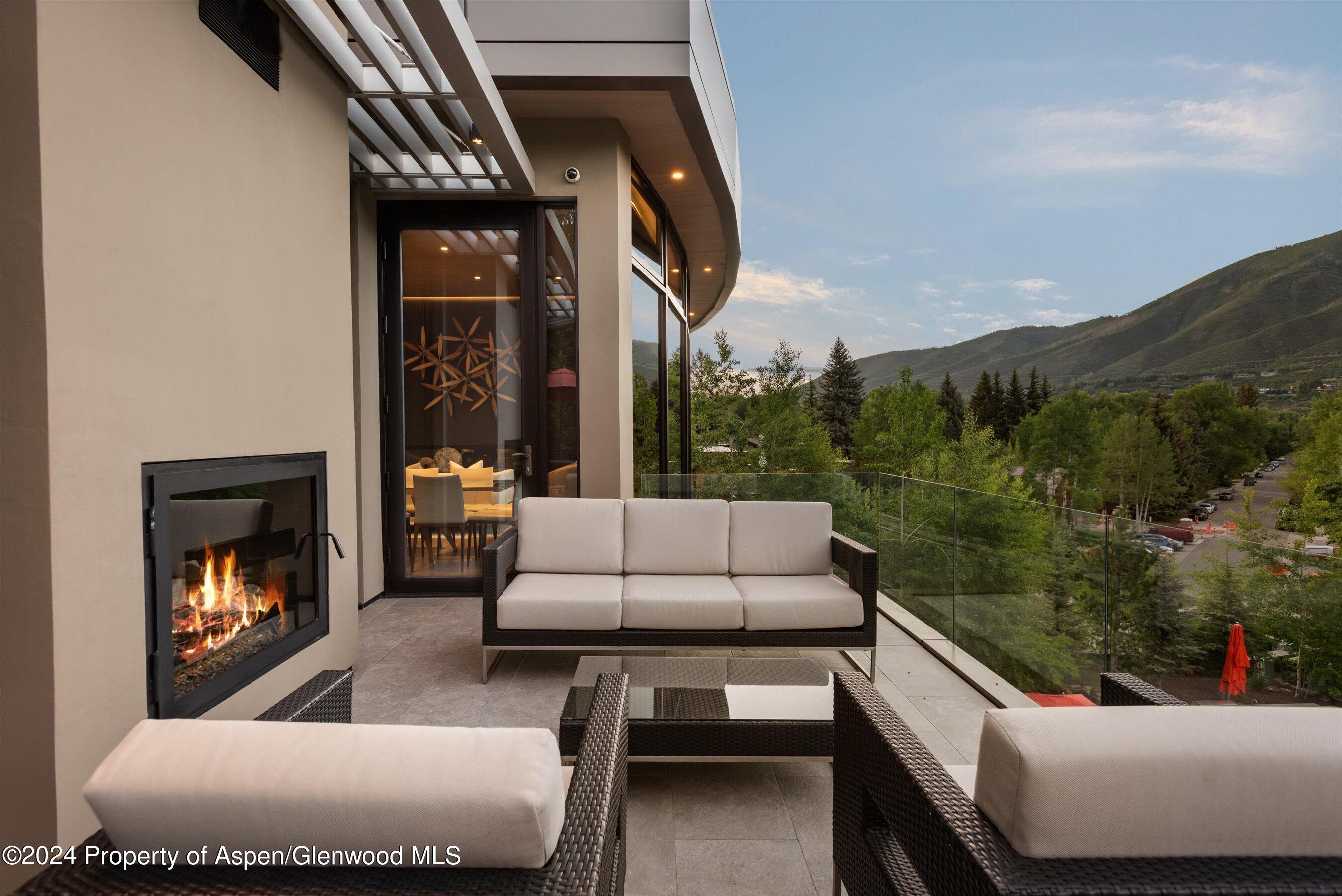 Aspen, Colorado 81611, United States, 6 Bedrooms Bedrooms, ,9 BathroomsBathrooms,Residential,Active,73018