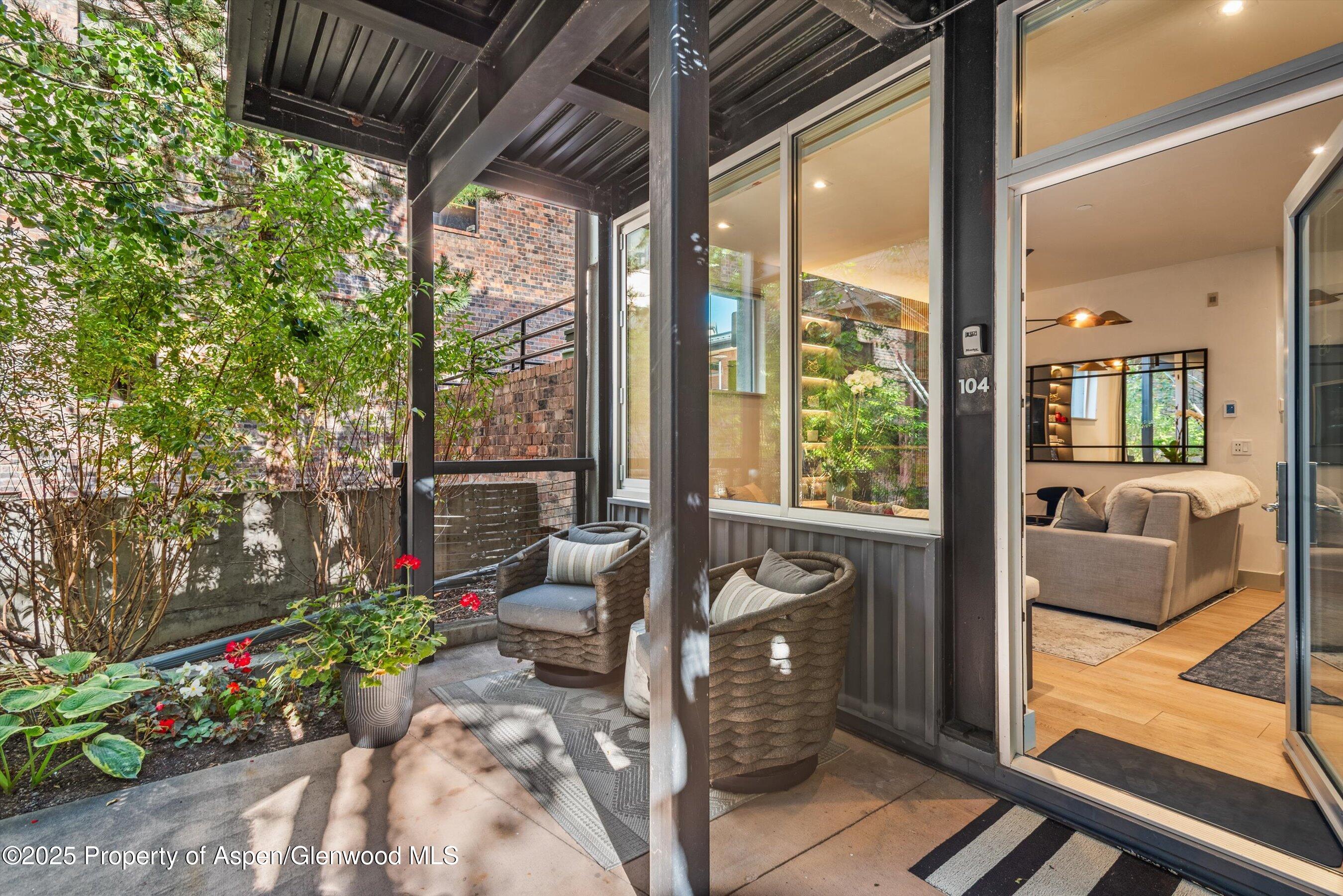 Aspen, Colorado 81611, United States, 1 Bedroom Bedrooms, ,1 BathroomBathrooms,Residential,Active,256212