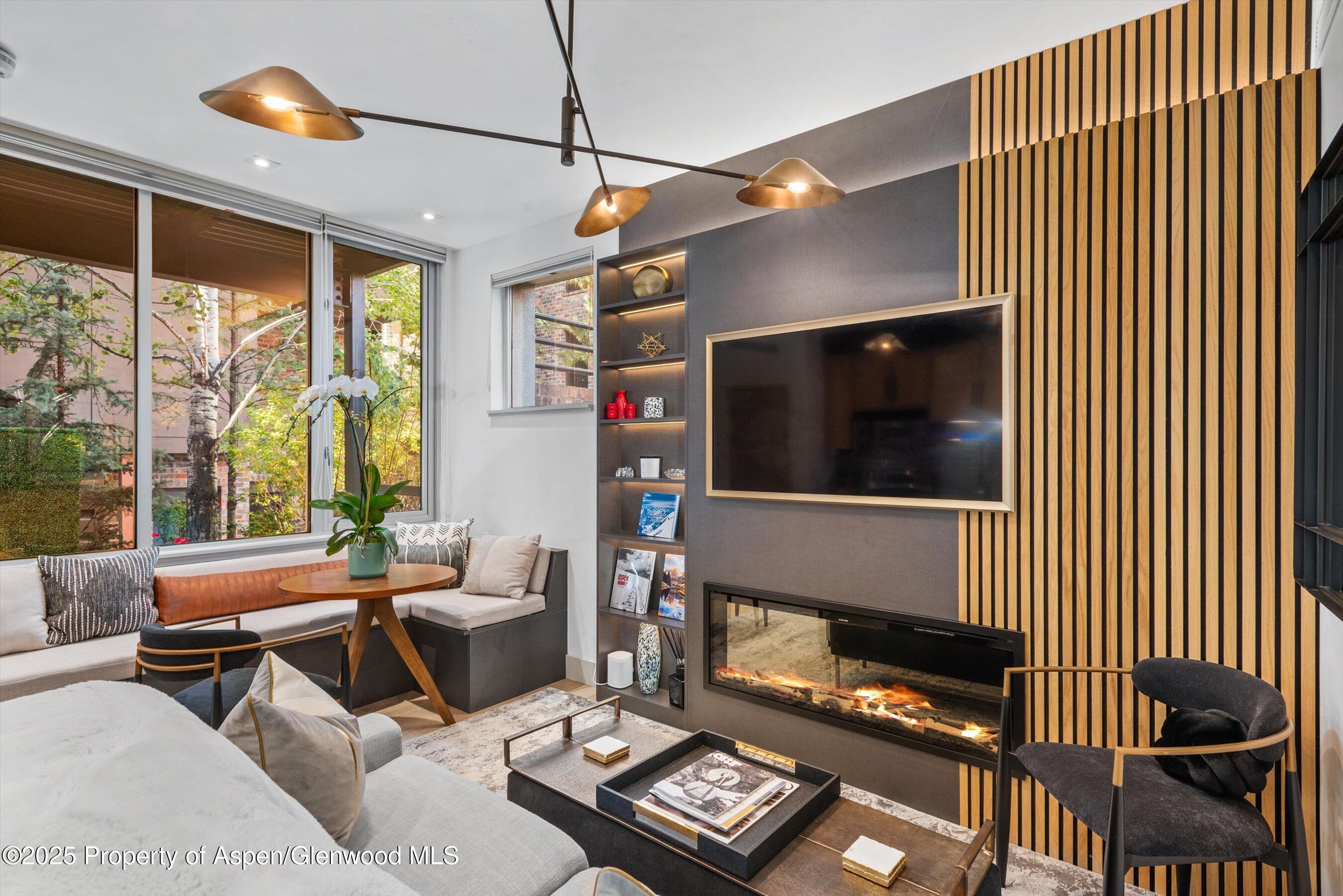 Aspen, Colorado 81611, United States, 1 Bedroom Bedrooms, ,1 BathroomBathrooms,Residential,Active,256212