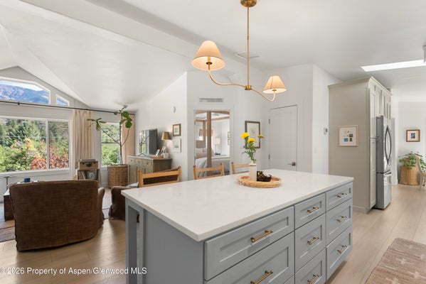 8 ARAPAHOE LN, CARBONDALE, CO 81623 - Image e33e2cd9124044bf734088e57dcf10ee/36899123