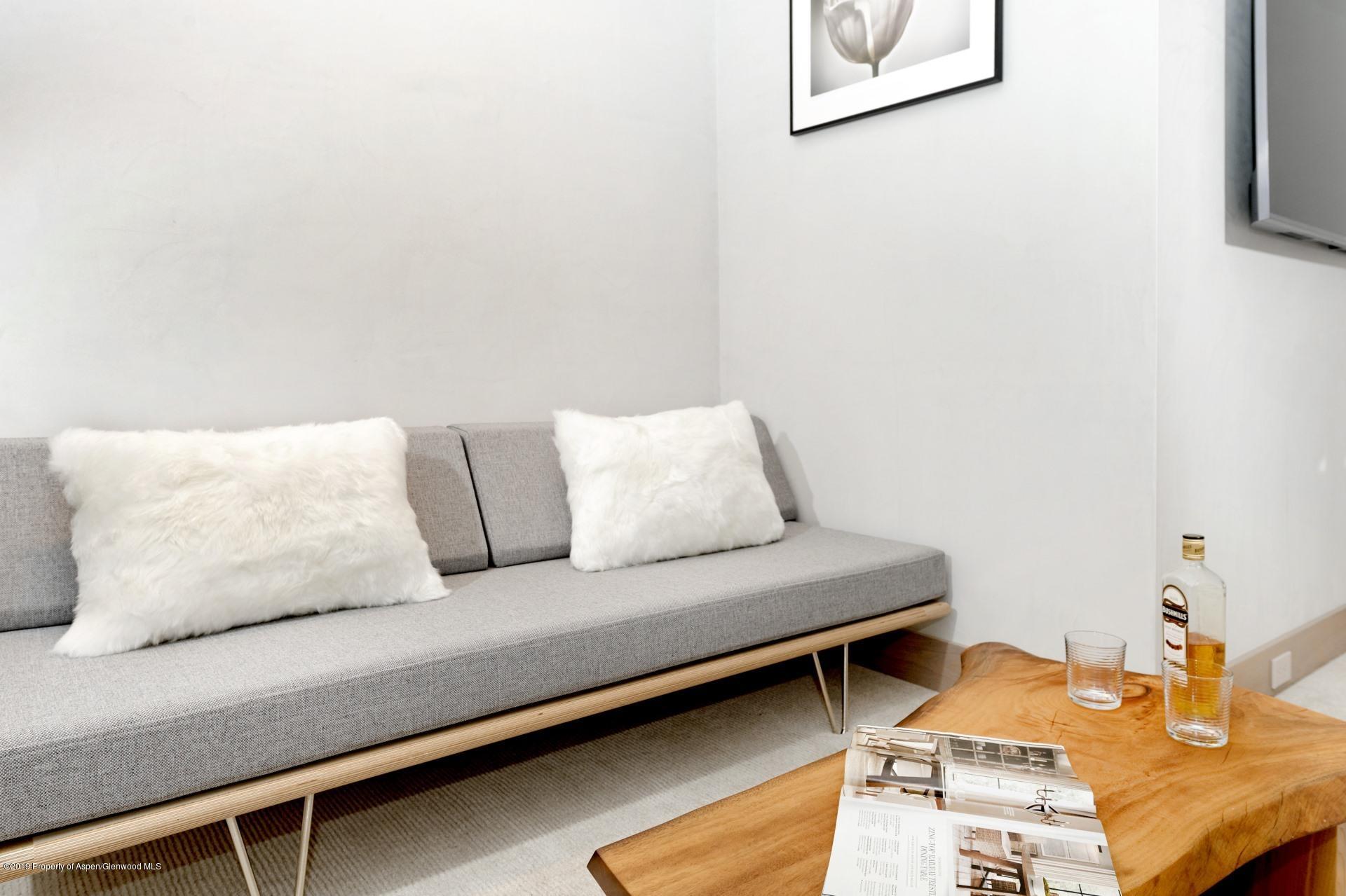 Aspen, Colorado 81611, United States, 3 Bedrooms Bedrooms, ,4 BathroomsBathrooms,Residential,Active,75560