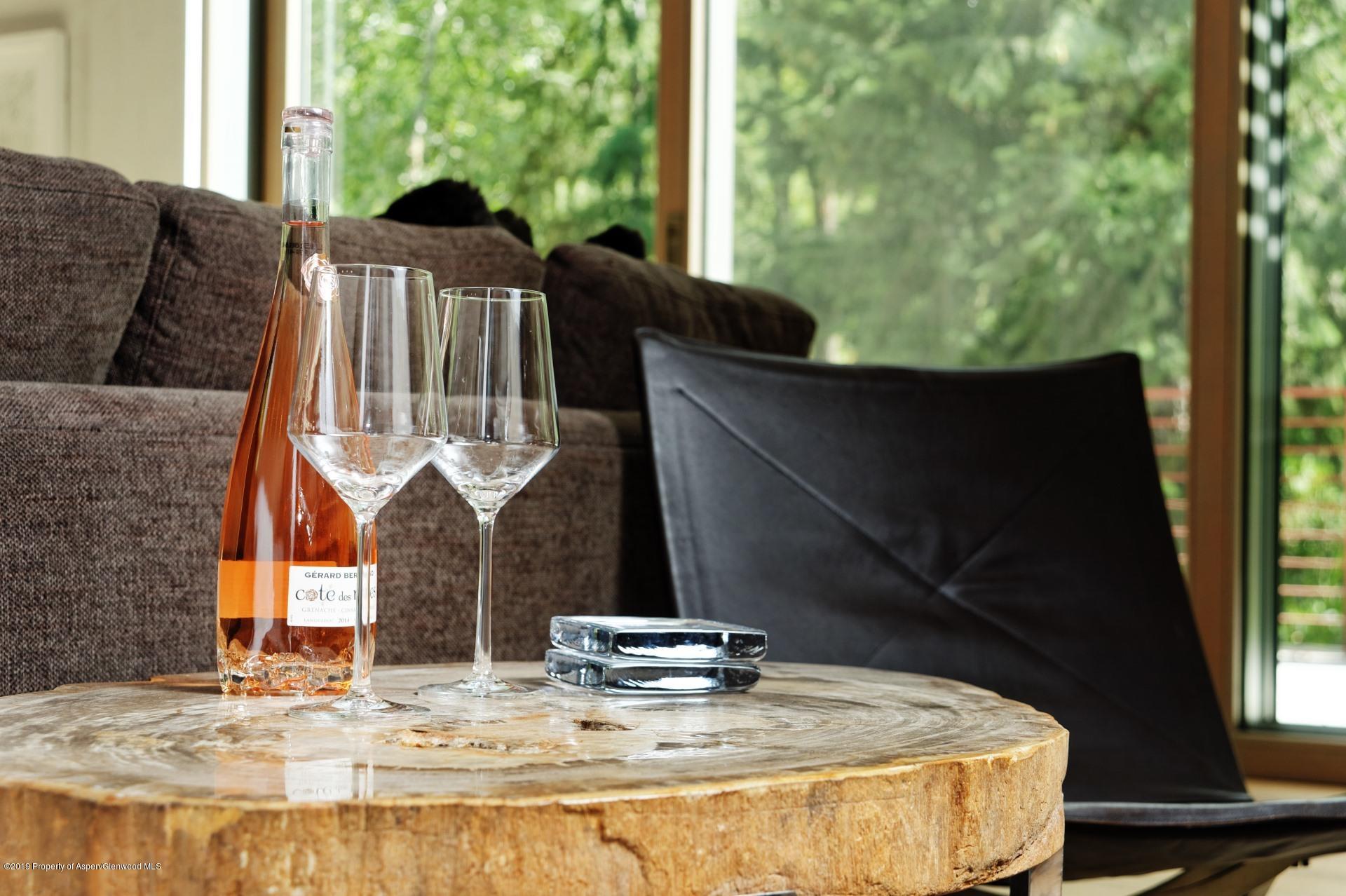 Aspen, Colorado 81611, United States, 3 Bedrooms Bedrooms, ,4 BathroomsBathrooms,Residential,Active,75560