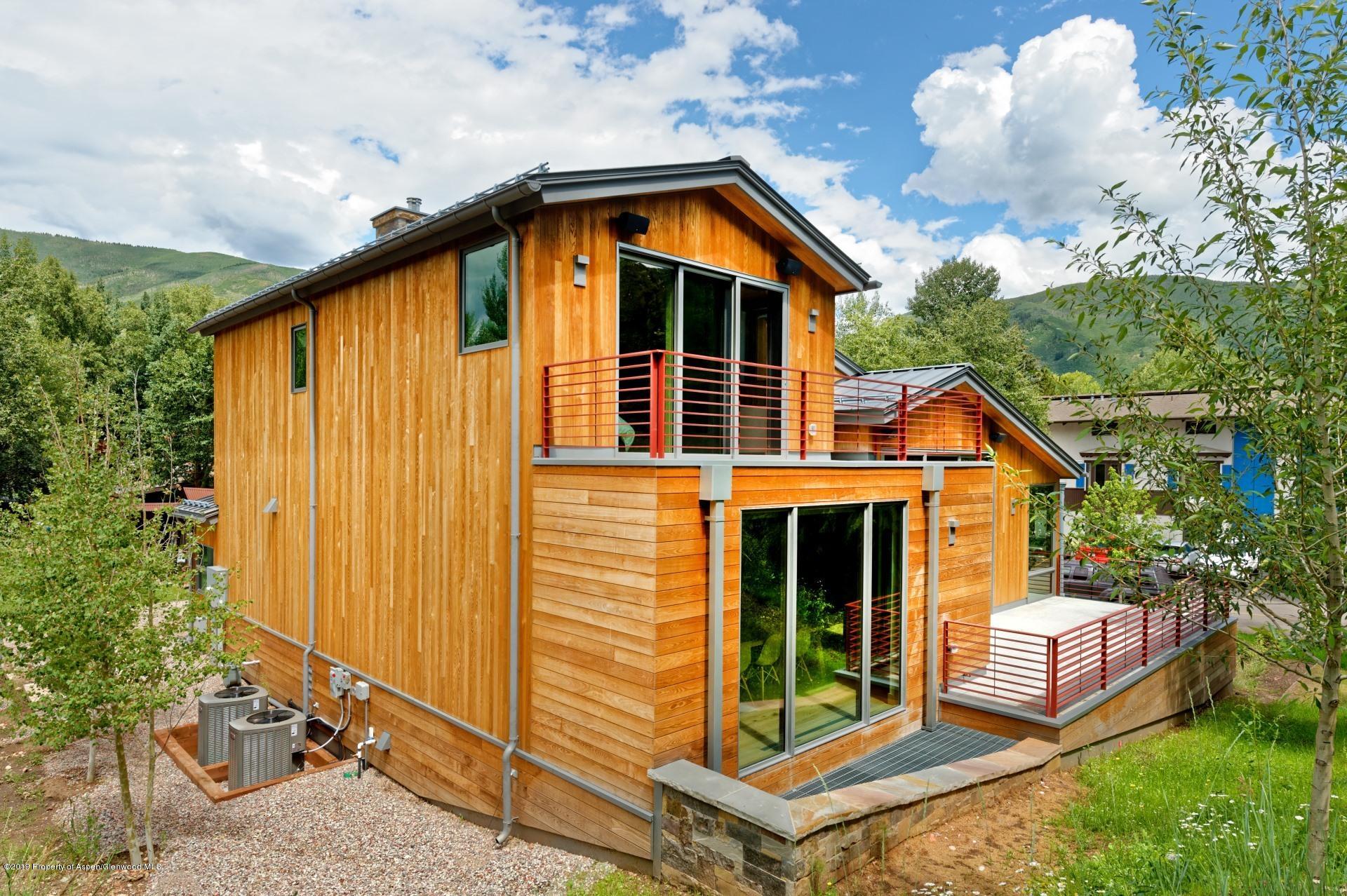 Aspen, Colorado 81611, United States, 3 Bedrooms Bedrooms, ,4 BathroomsBathrooms,Residential,Active,75560