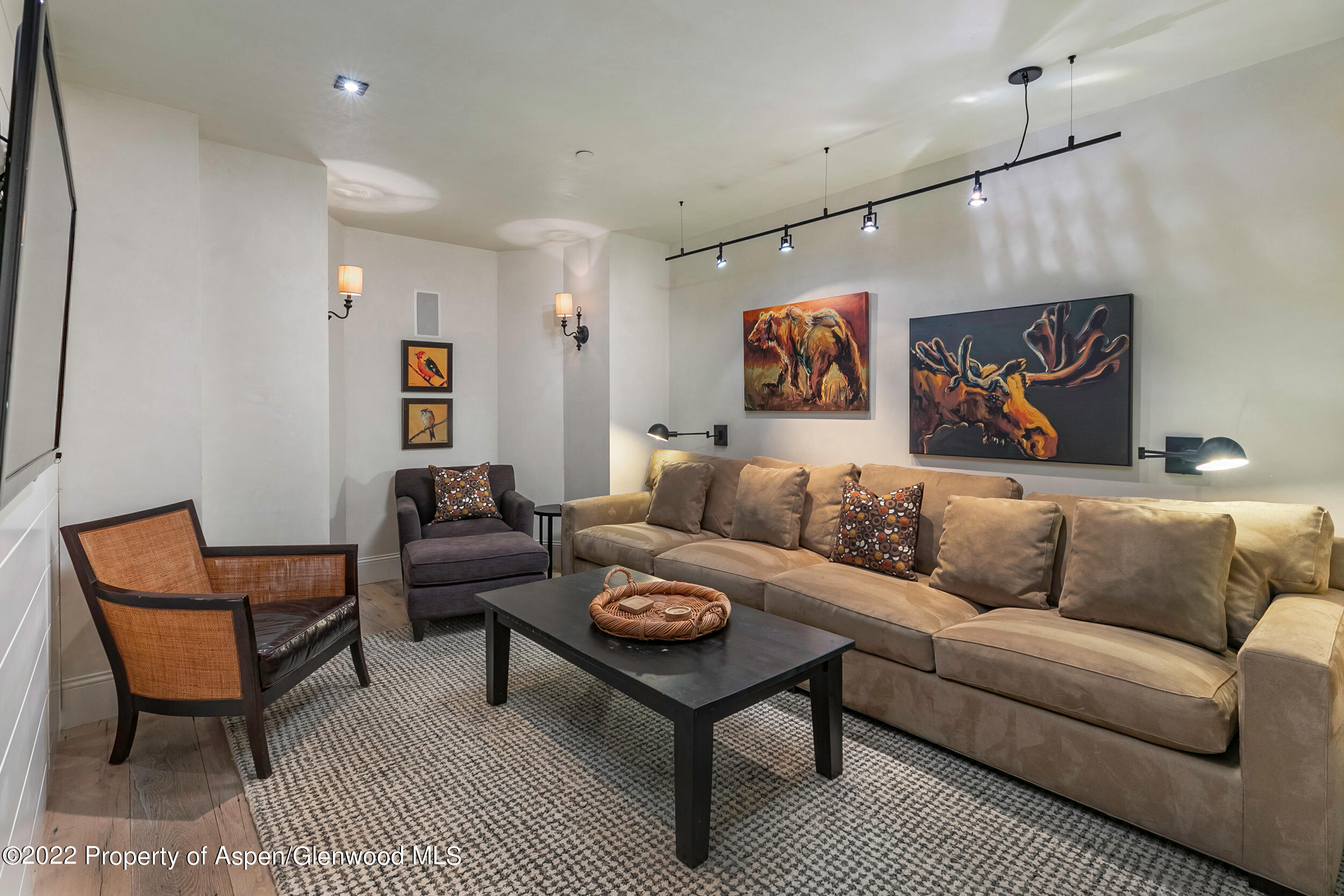 Aspen, Colorado 81611, United States, 3 Bedrooms Bedrooms, ,4 BathroomsBathrooms,Residential,Active,75569