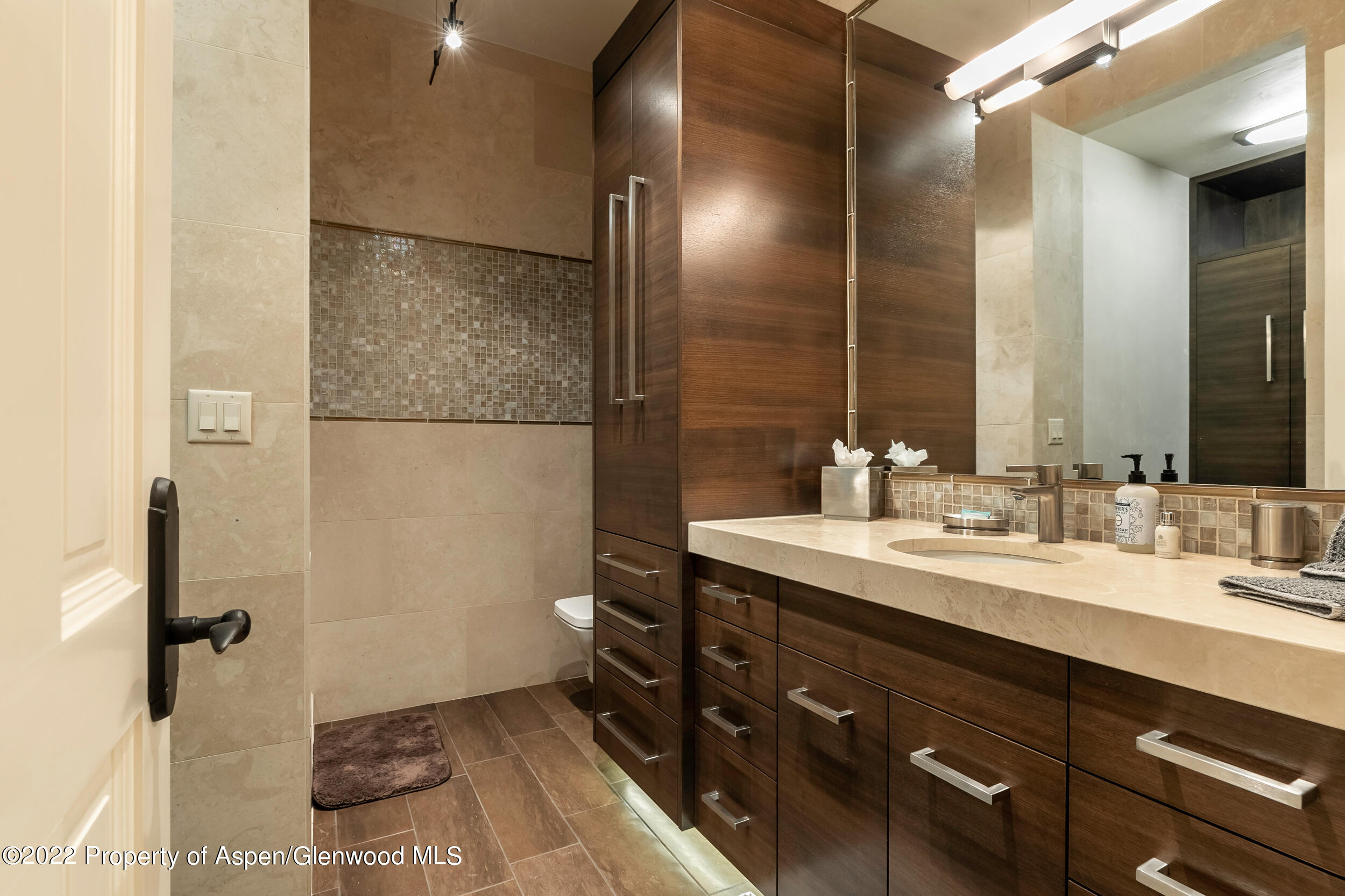 Aspen, Colorado 81611, United States, 3 Bedrooms Bedrooms, ,4 BathroomsBathrooms,Residential,Active,75569