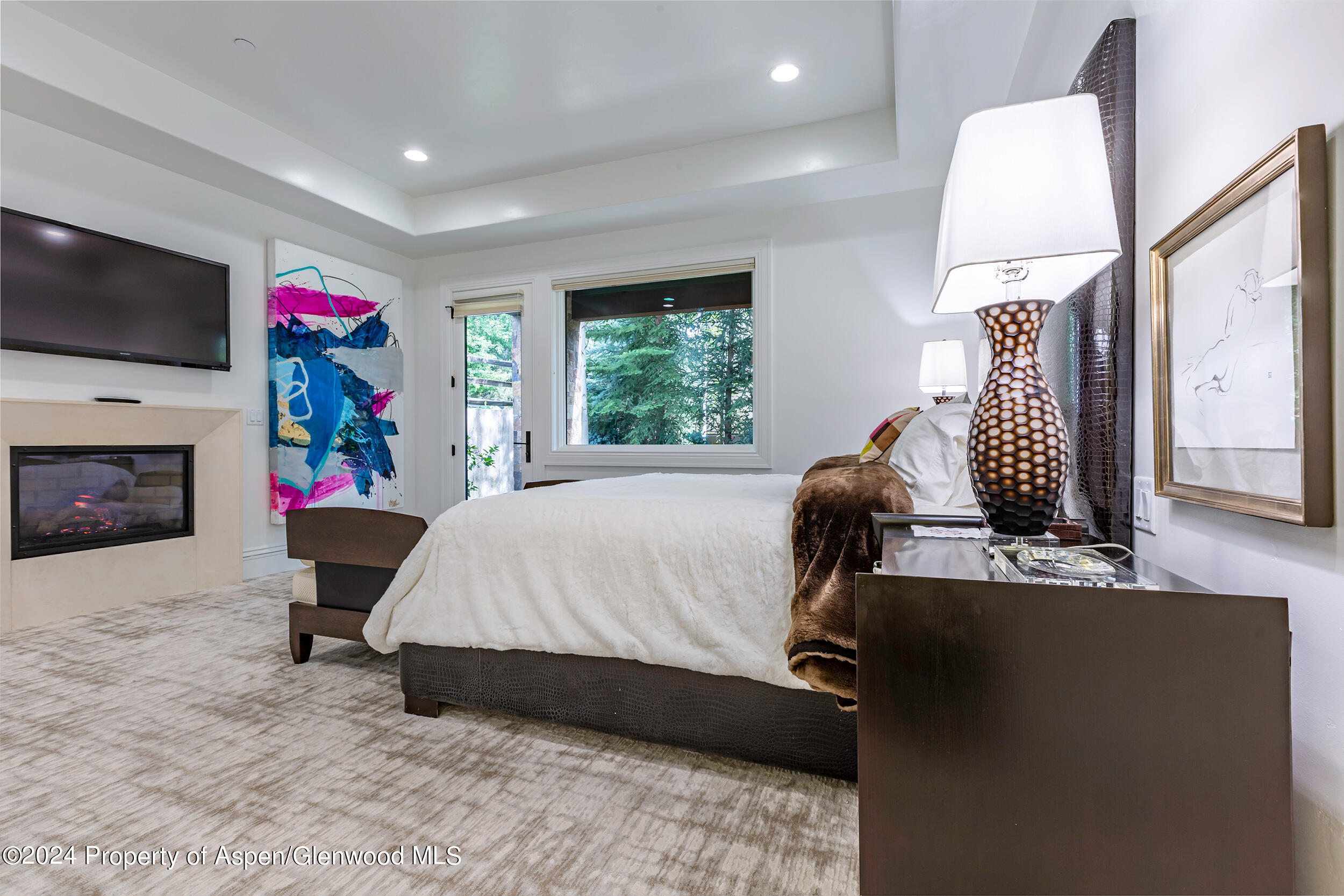 Aspen, Colorado 81611, United States, 4 Bedrooms Bedrooms, ,5 BathroomsBathrooms,Residential,Active,61059