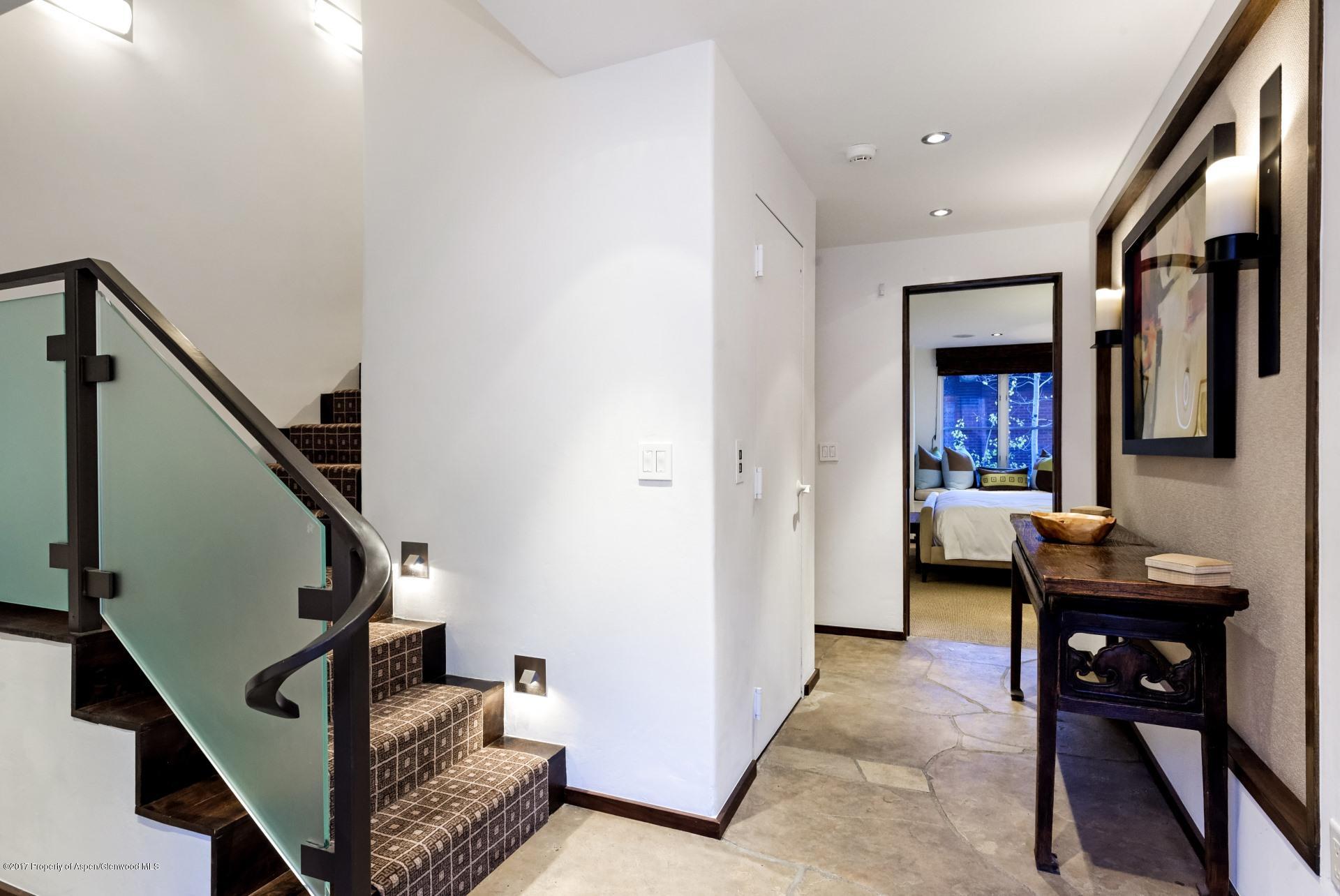 Aspen, Colorado 81611, United States, 3 Bedrooms Bedrooms, ,4 BathroomsBathrooms,Residential,Active,75567