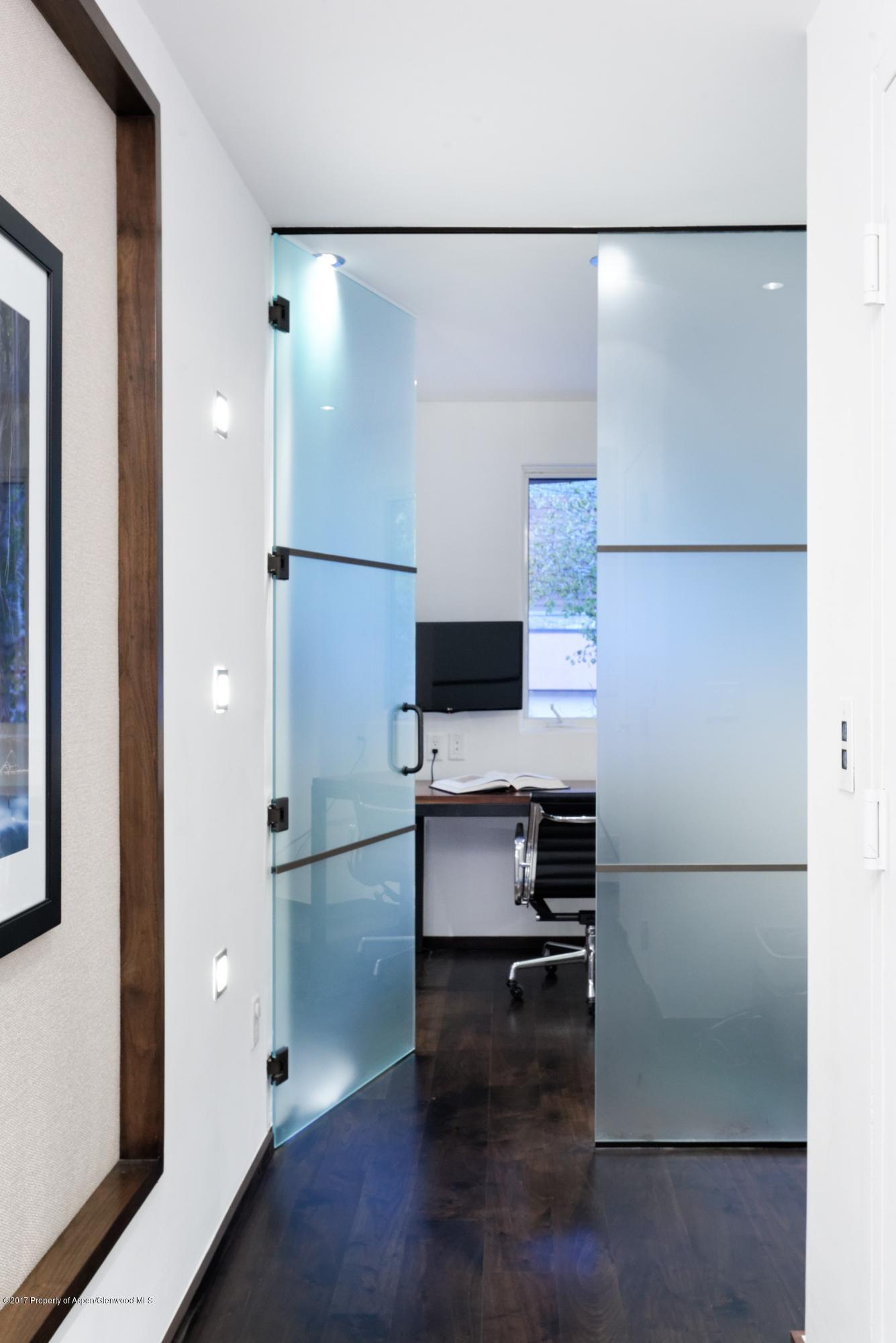 Aspen, Colorado 81611, United States, 3 Bedrooms Bedrooms, ,4 BathroomsBathrooms,Residential,Active,75567