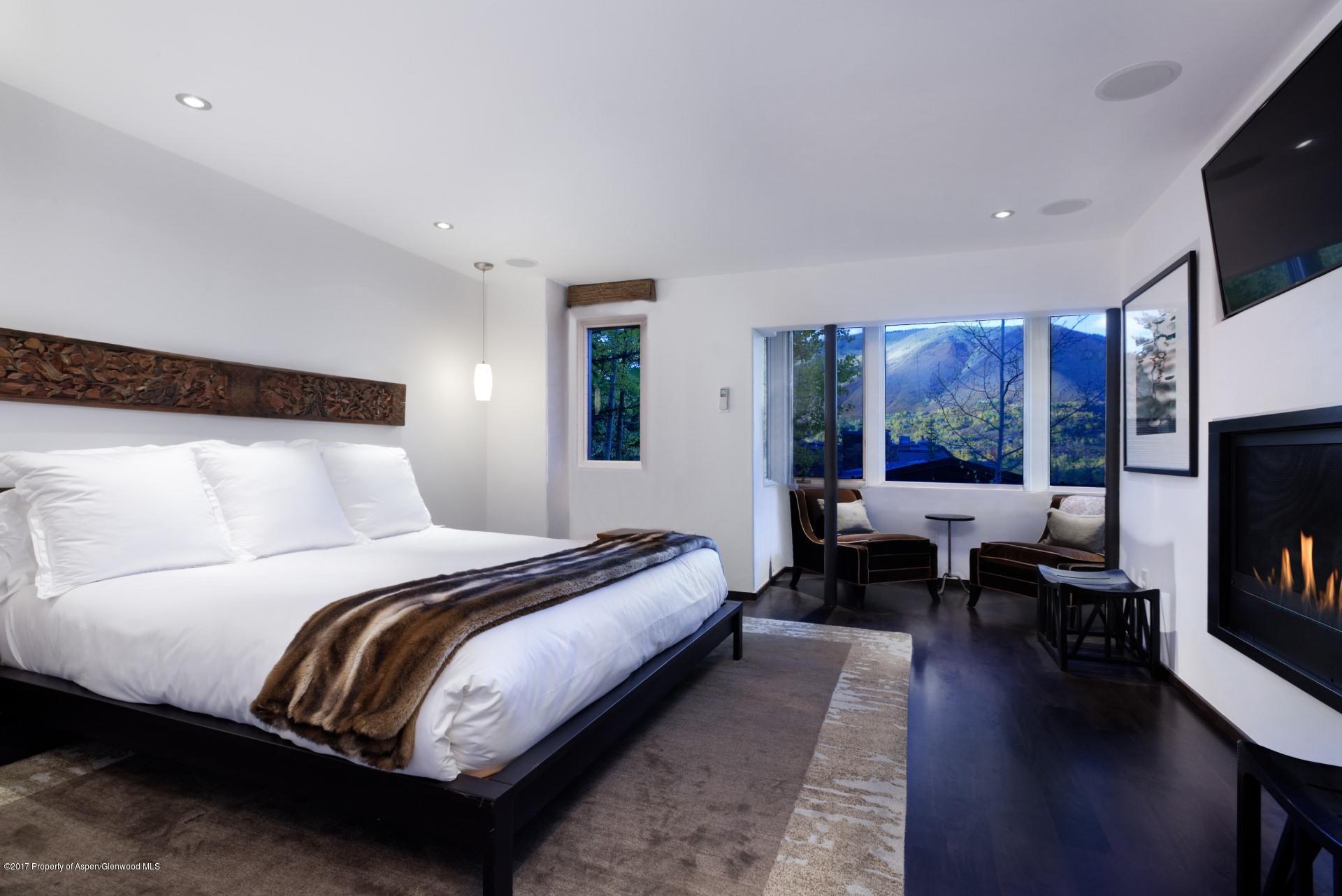 Aspen, Colorado 81611, United States, 3 Bedrooms Bedrooms, ,4 BathroomsBathrooms,Residential,Active,75567