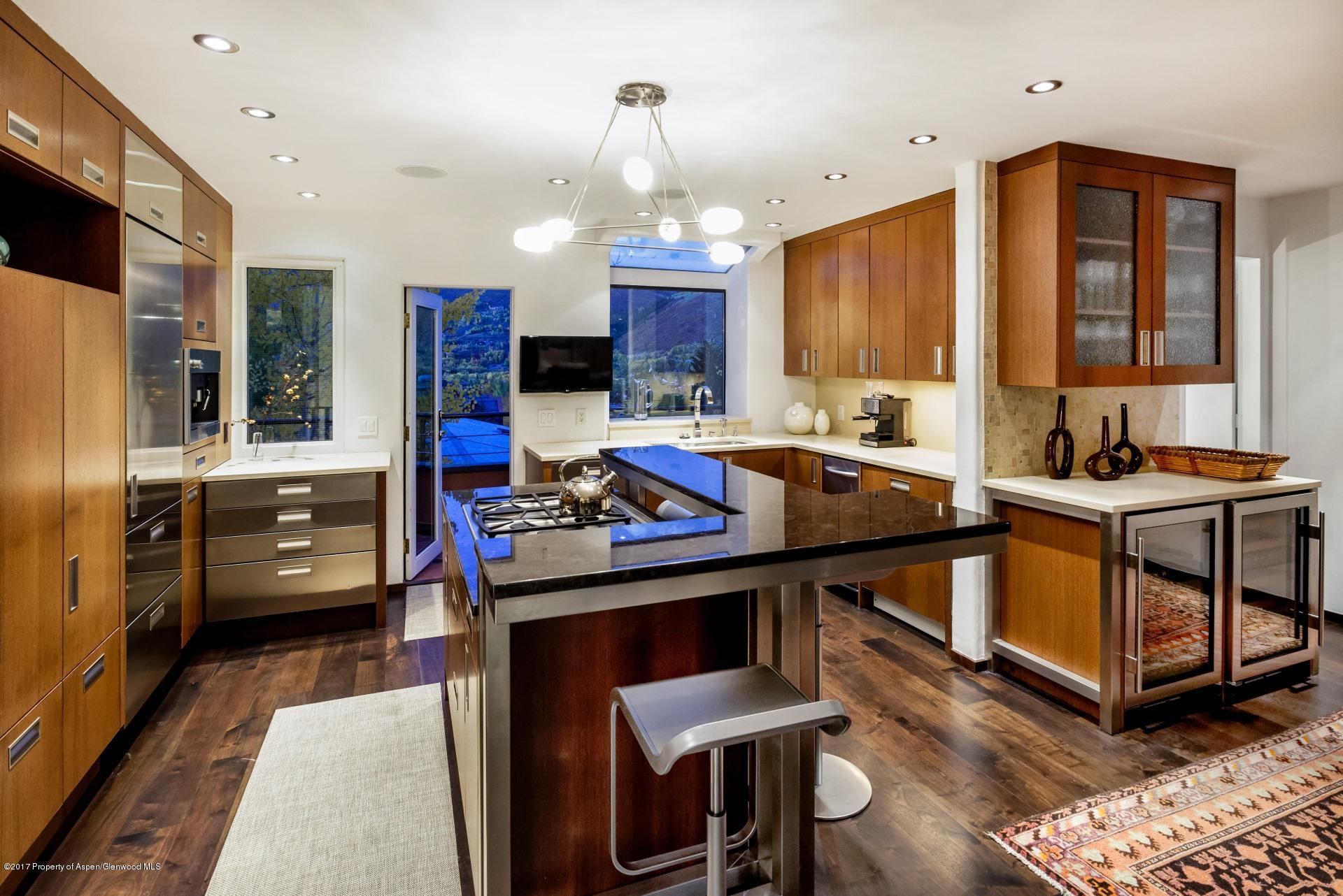 Aspen, Colorado 81611, United States, 3 Bedrooms Bedrooms, ,4 BathroomsBathrooms,Residential,Active,75567