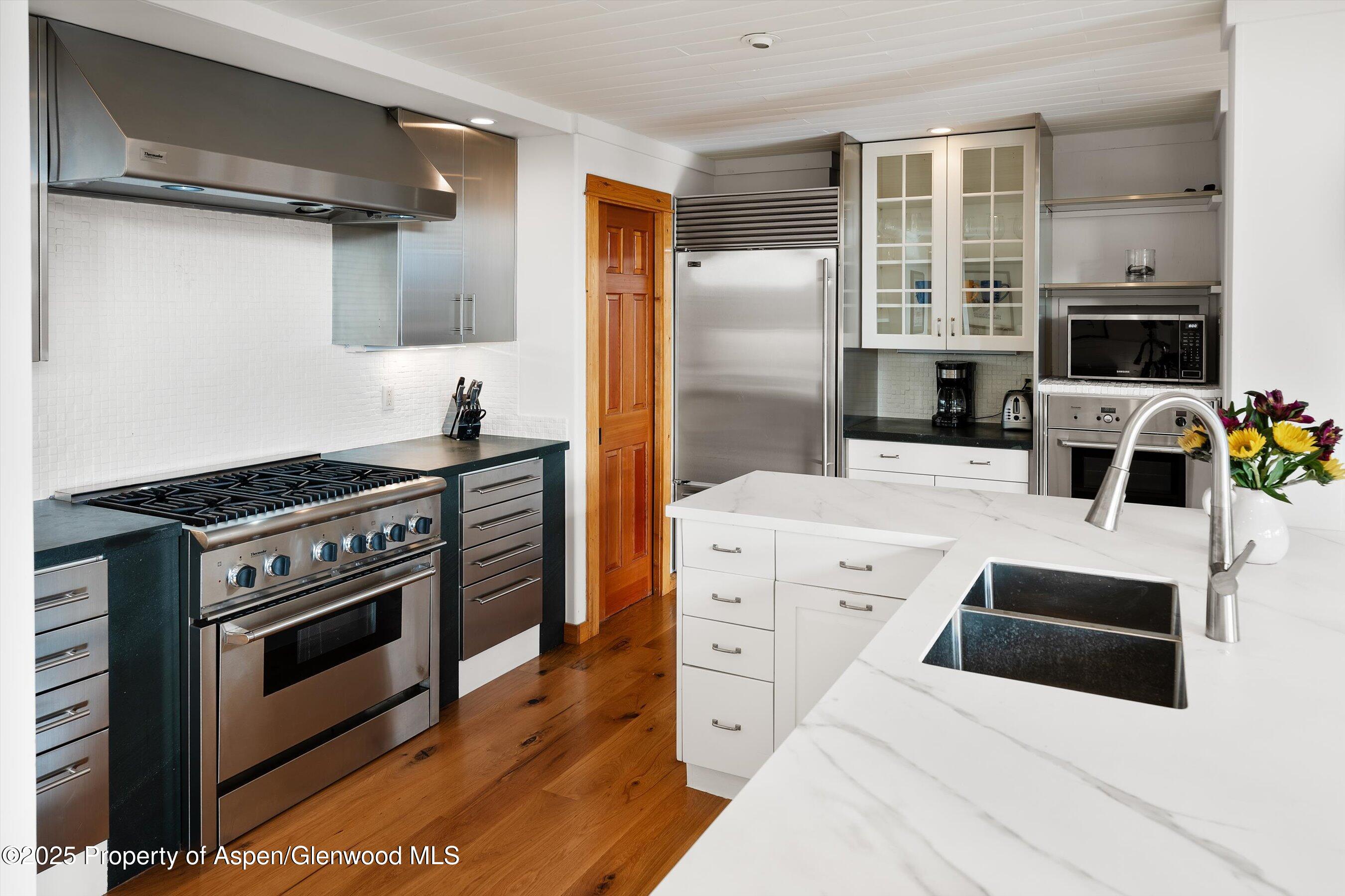 Snowmass, Colorado 81654, United States, 4 Bedrooms Bedrooms, ,4 BathroomsBathrooms,Residential,Active,226355