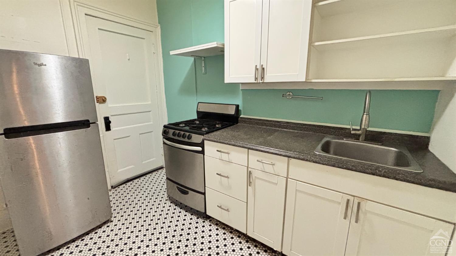 Rental Property at 612 Warren Street, Hudson, New York - Bedrooms: 1 
Bathrooms: 1 
Rooms: 4  - $1,775 MO.