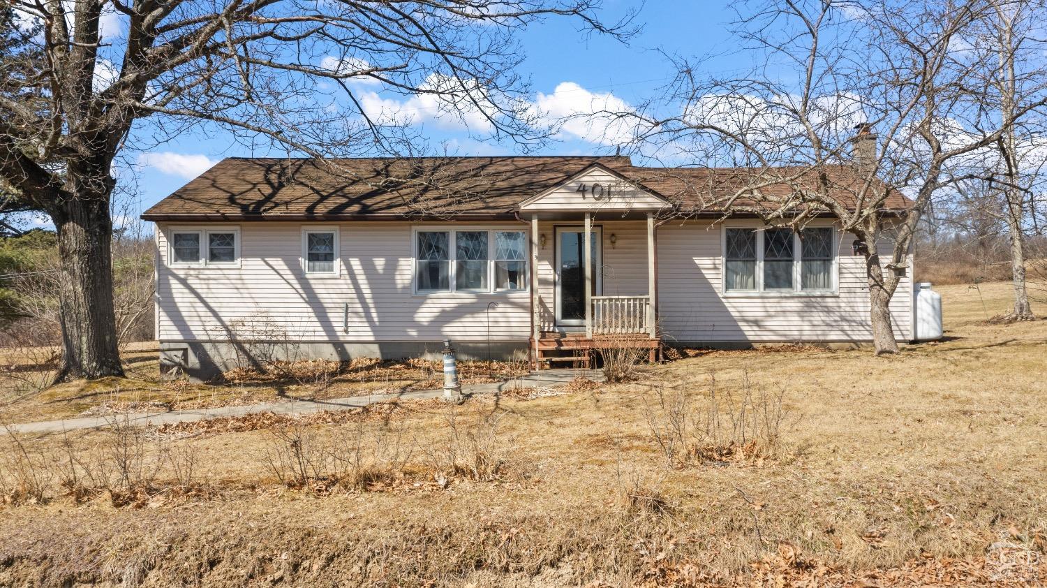 401 S Bushnell Road, Chatham, New York image 1