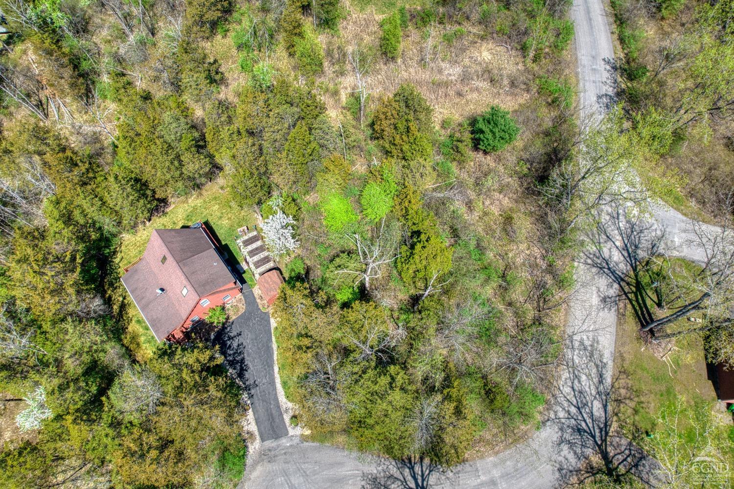 56 Blue And Purple Court, Athens, New York image 3