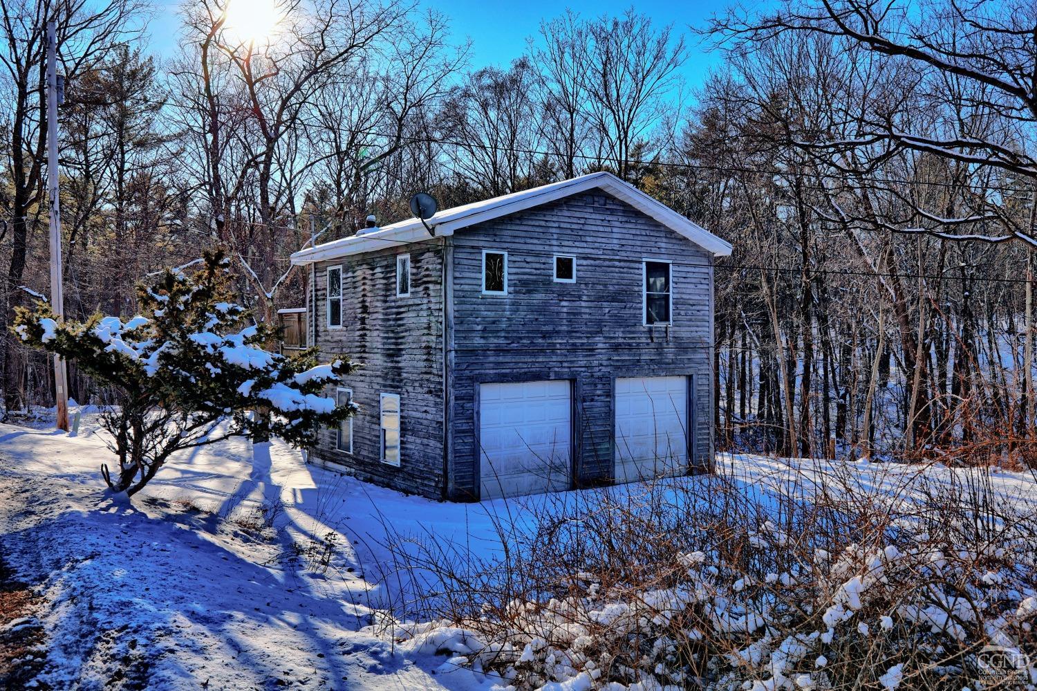 221 S Jarvis Road, Coeymans, New York image 3