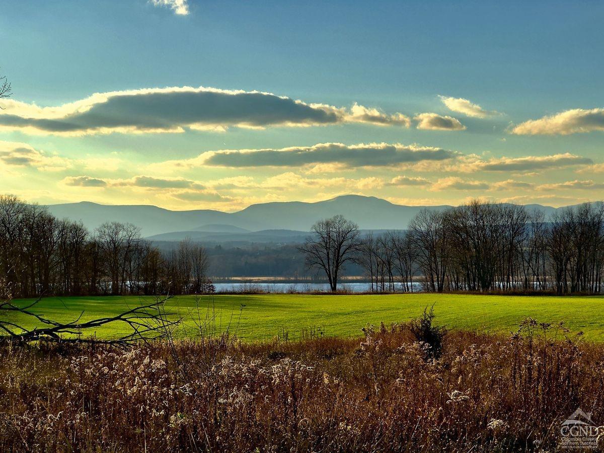 6881 Rod And Gun Road, Hudson, New York image 2