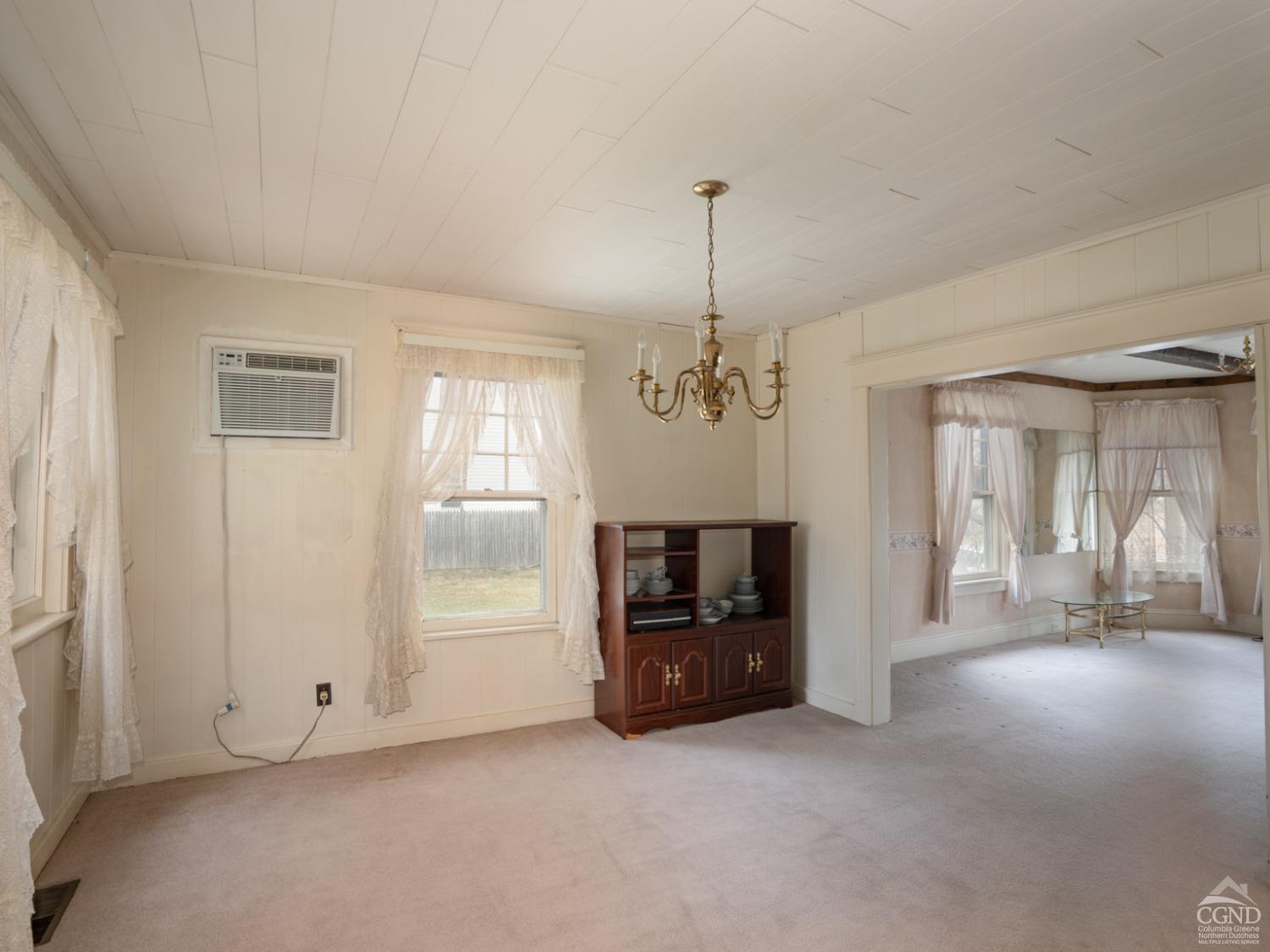 16 Oakwood Boulevard, Hudson, New York image 6