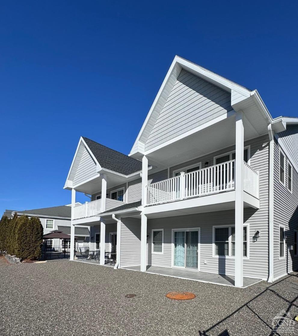 Property for Sale at 34 Marina Drive, Catskill, New York - Bedrooms: 3 
Bathrooms: 3 
Rooms: 9  - $599,000