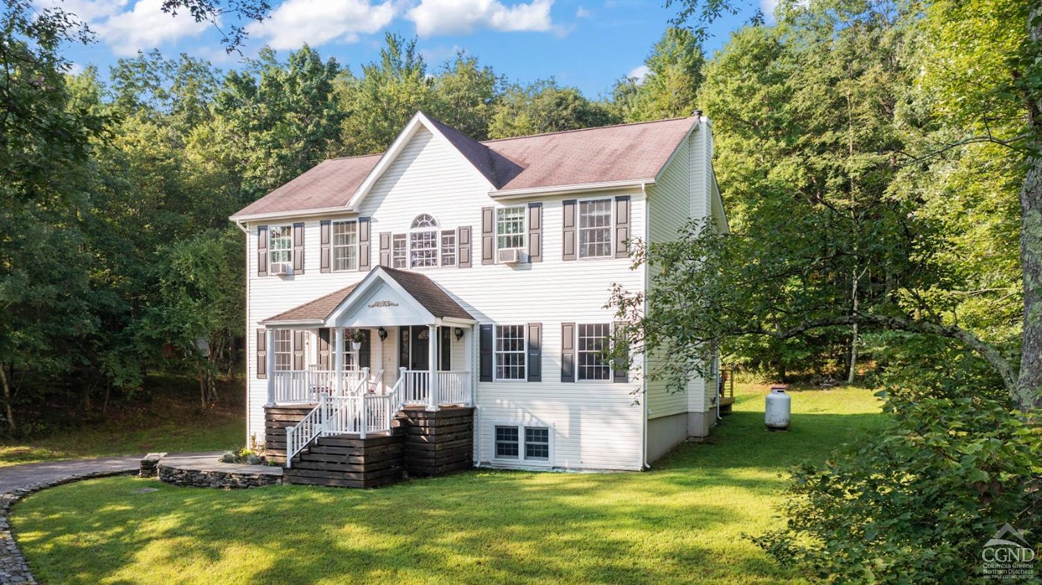 7 Birch Hill Rd Rd, Copake, New York - 3 Bedrooms  
3 Bathrooms  
8 Rooms - 