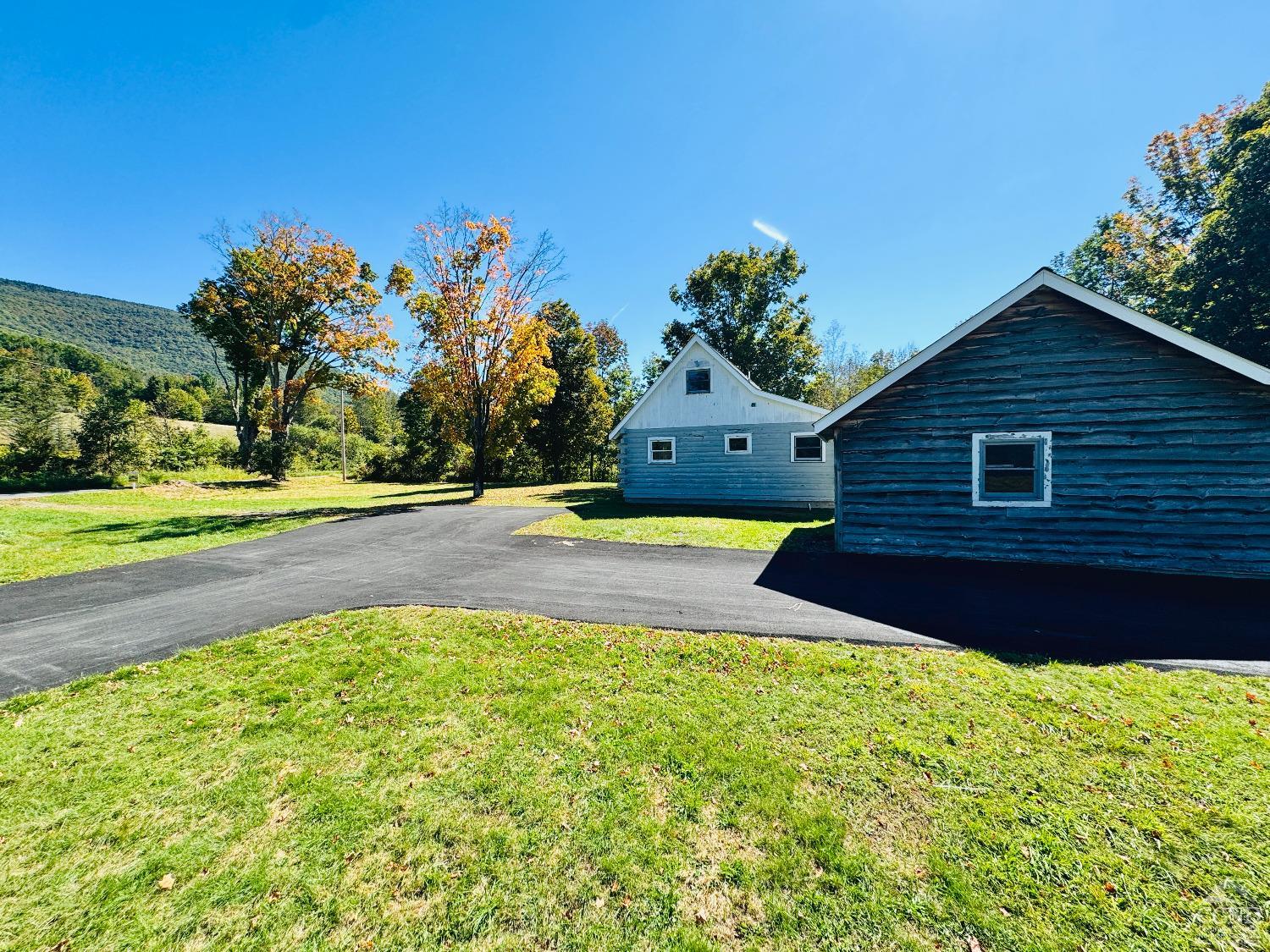 1976 Spruceton Rd. Rd, Westkill, Texas image 2