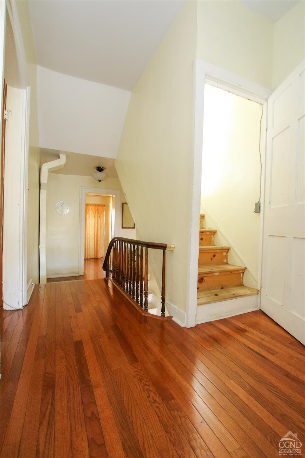 604 Columbia St, Hudson, New York image 6