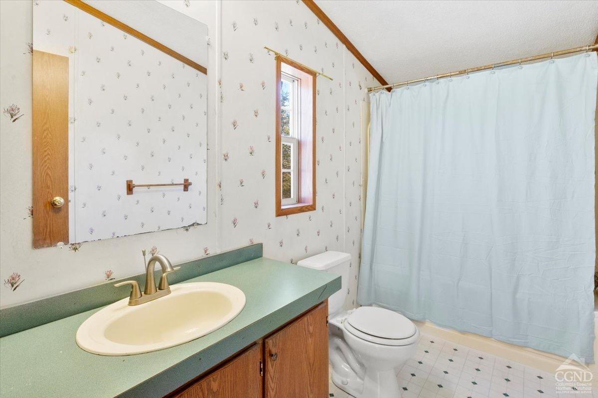 30 S Lake Side Drive, Catskill, New York image 16