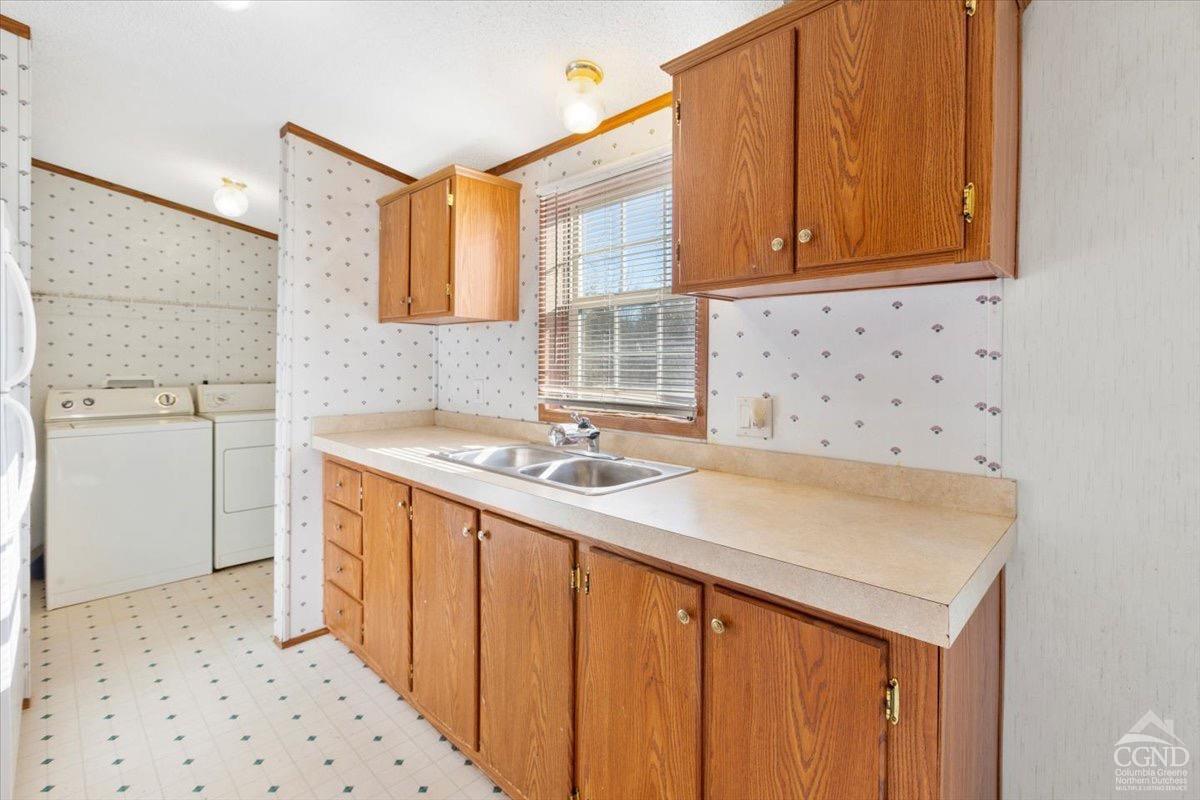 30 S Lake Side Drive, Catskill, New York image 12