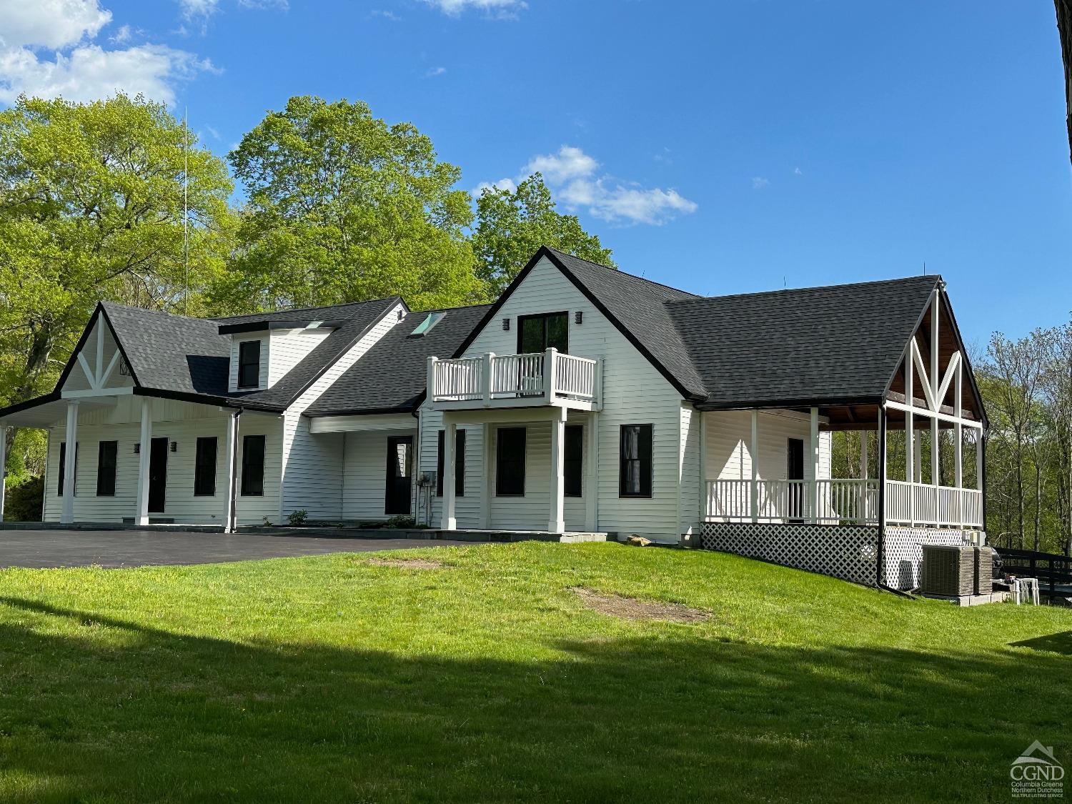 Property for Sale at 817 Stanford Road, Millbrook, New York - Bedrooms: 4 
Bathrooms: 4.5 
Rooms: 10  - $1,650,000
