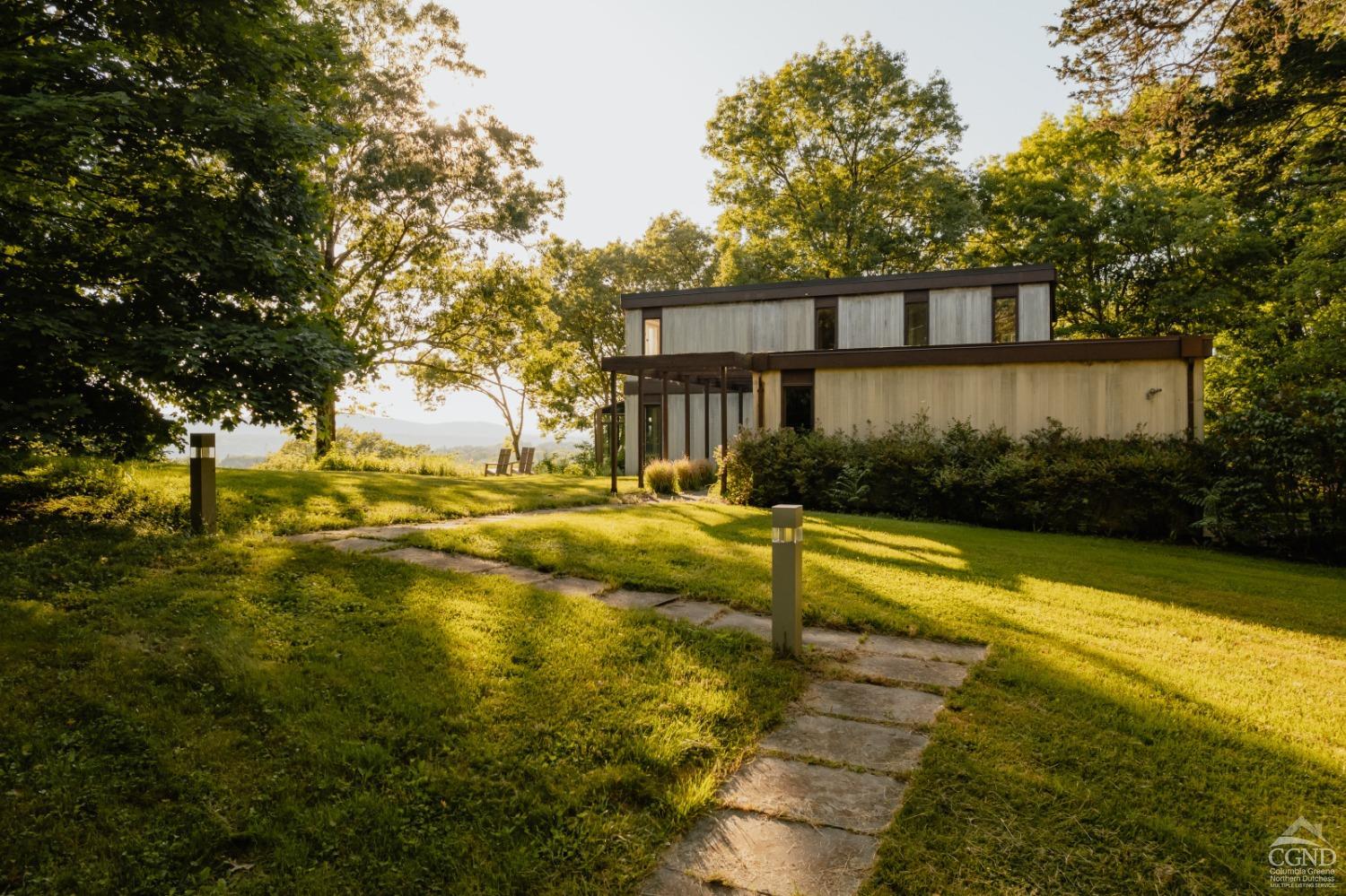 Photo 1 of 110 Old Albany Post Road, Rhinebeck, New York, $3,250,000, Web #: 153014