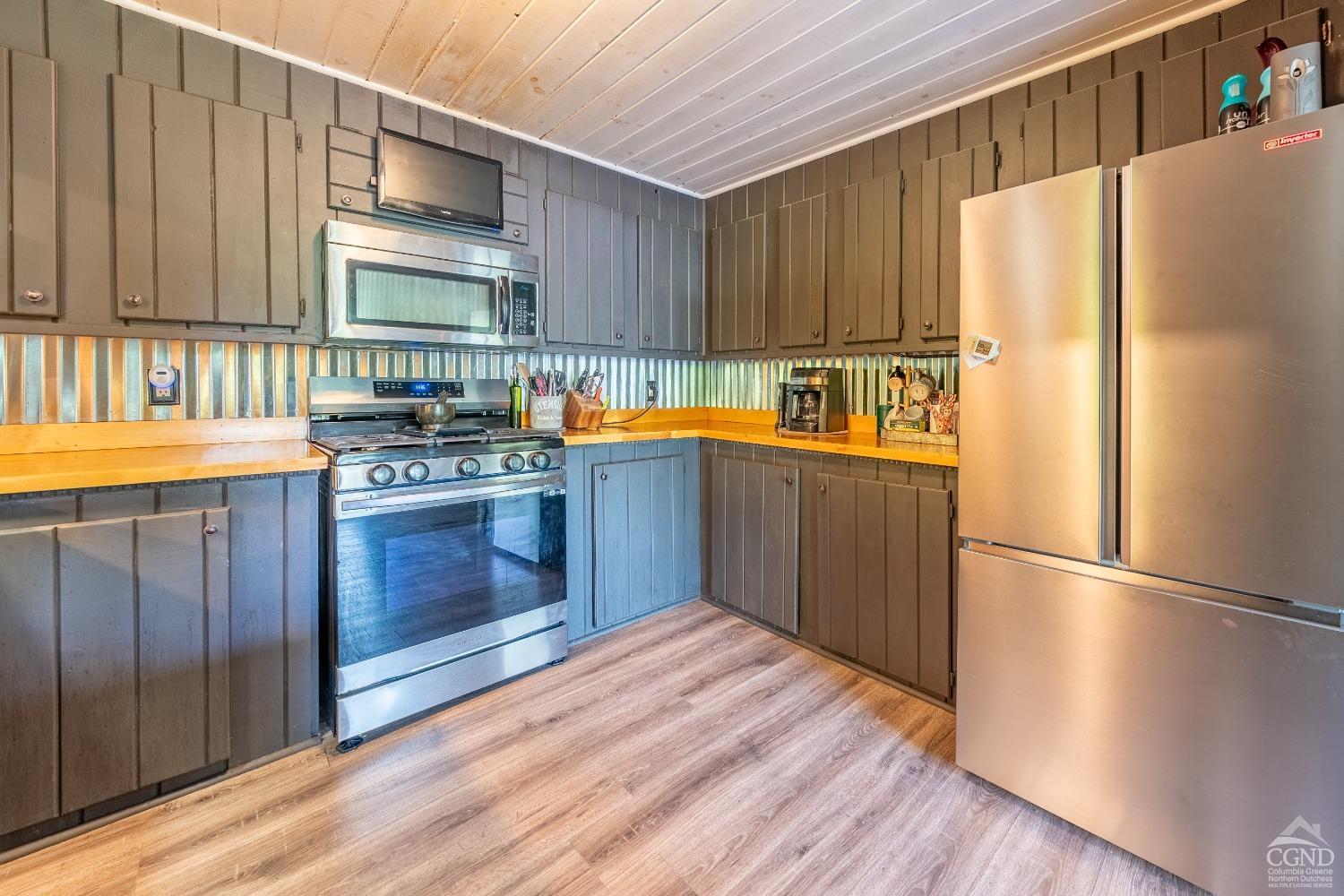418 W Ghent Road, Hudson, New York image 22