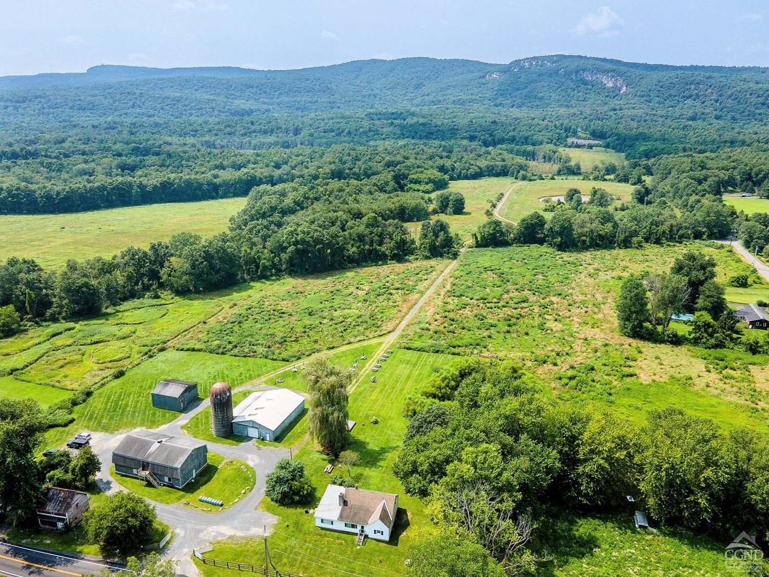 239 Springtown Road, New Paltz, New York - 4 Bedrooms  
2 Bathrooms - 