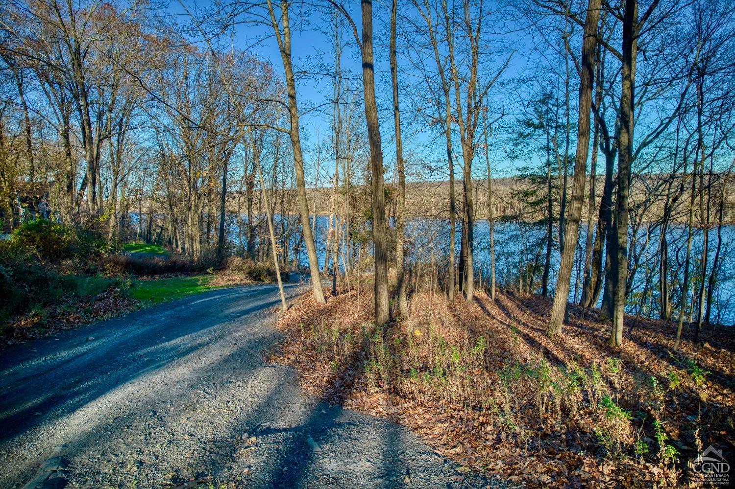 Matthews Point Road, New Baltimore, New York image 1