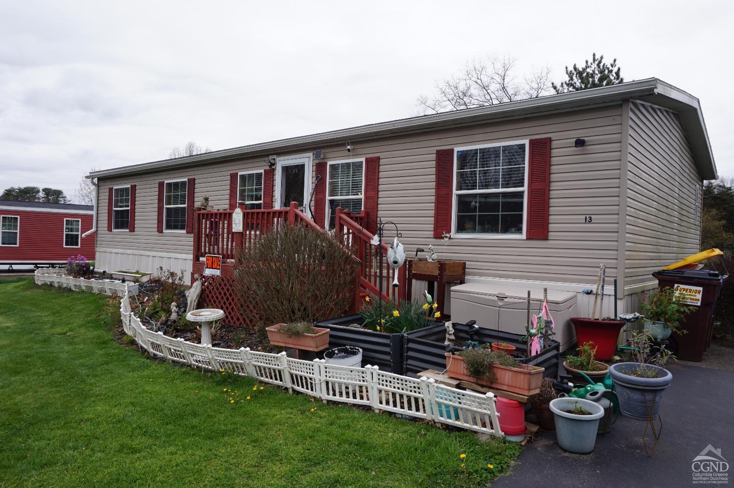 900 Route 23A 13, Catskill, New York - 3 Bedrooms  
2 Bathrooms  
7 Rooms - 
