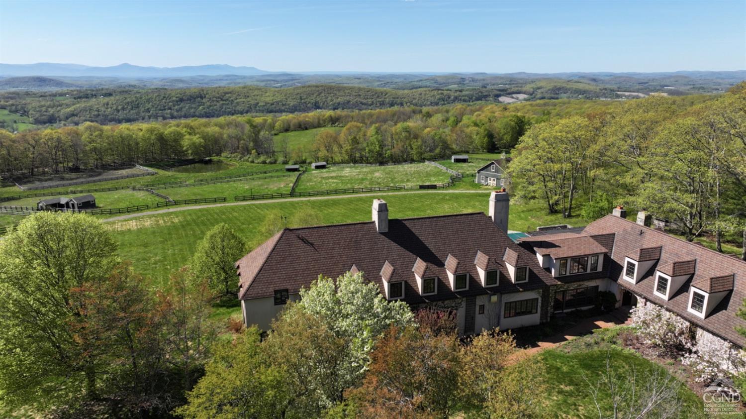 26 Mountain Farm Road, Northeast, New York - 5 Bedrooms  
5.5 Bathrooms  
11 Rooms - 