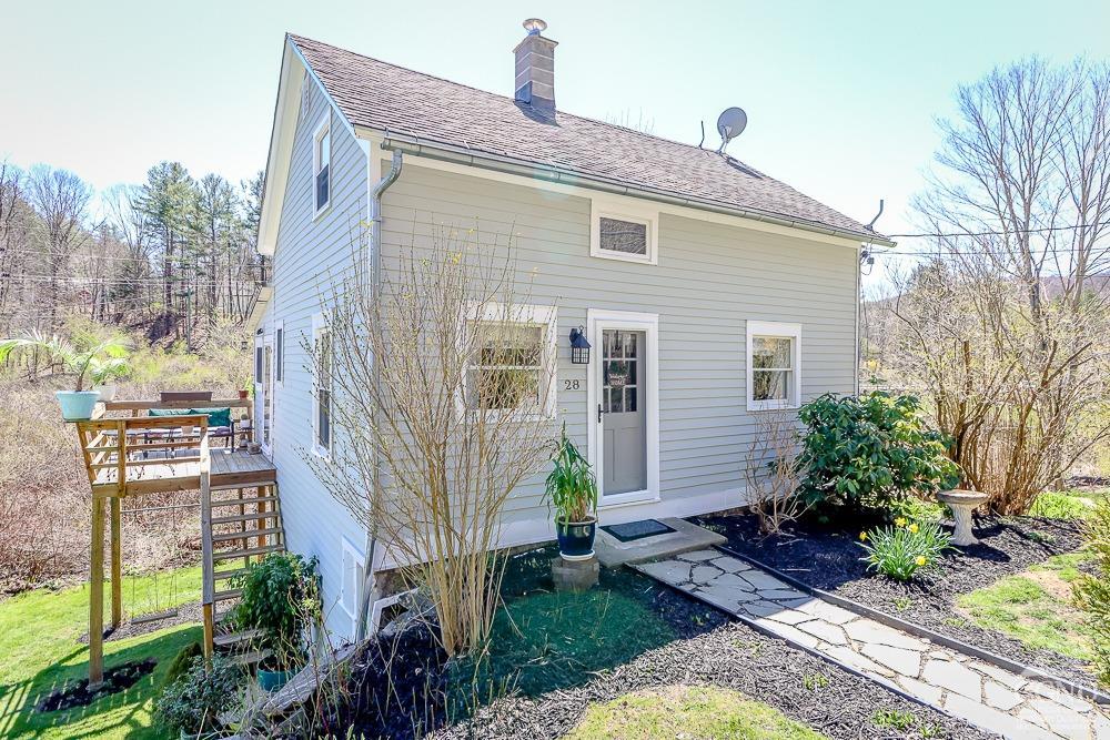 Property for Sale at 28 Upper Queechy Road, Canaan, New York - Bedrooms: 2 
Bathrooms: 1 
Rooms: 7  - $300,000